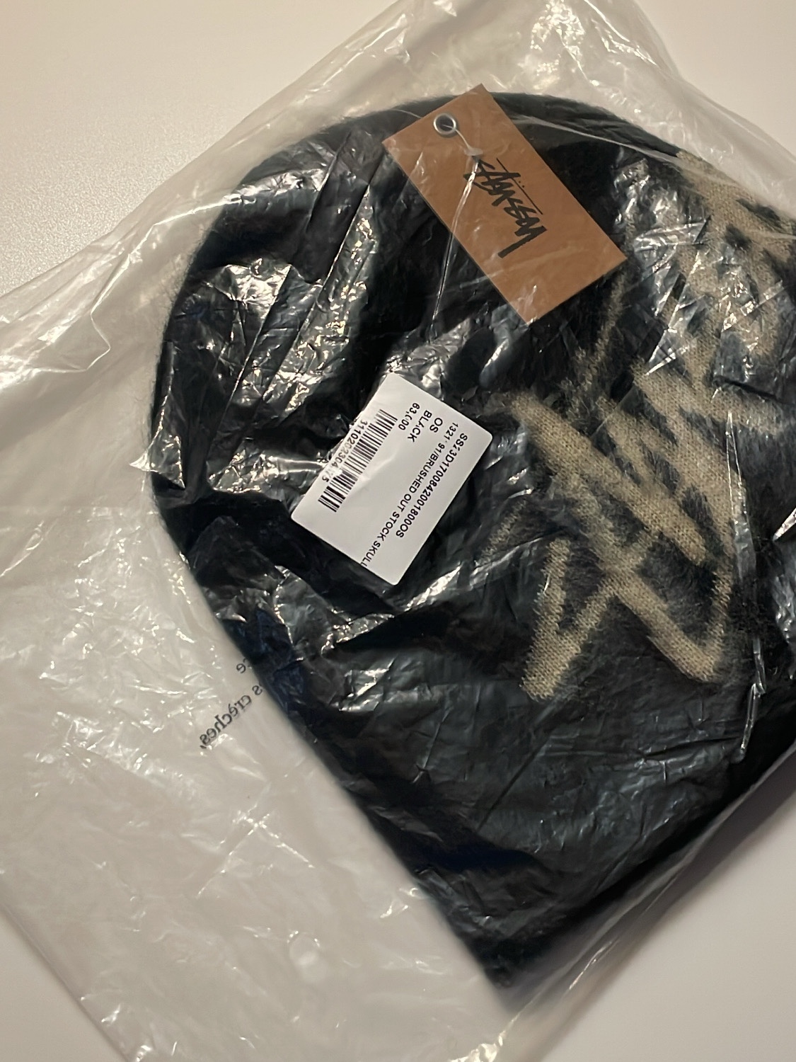 Stussy Brushed Out Stock Skullcap Beanie Black 착용 스타일