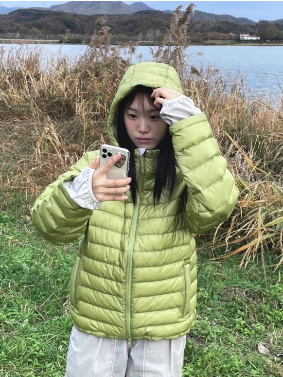 Sansan Gear Suffix Puffer Jacket Light Green - 23FW, (W) UGG Classic Ultra Mini Boots Sand 착용 스타일 - 4