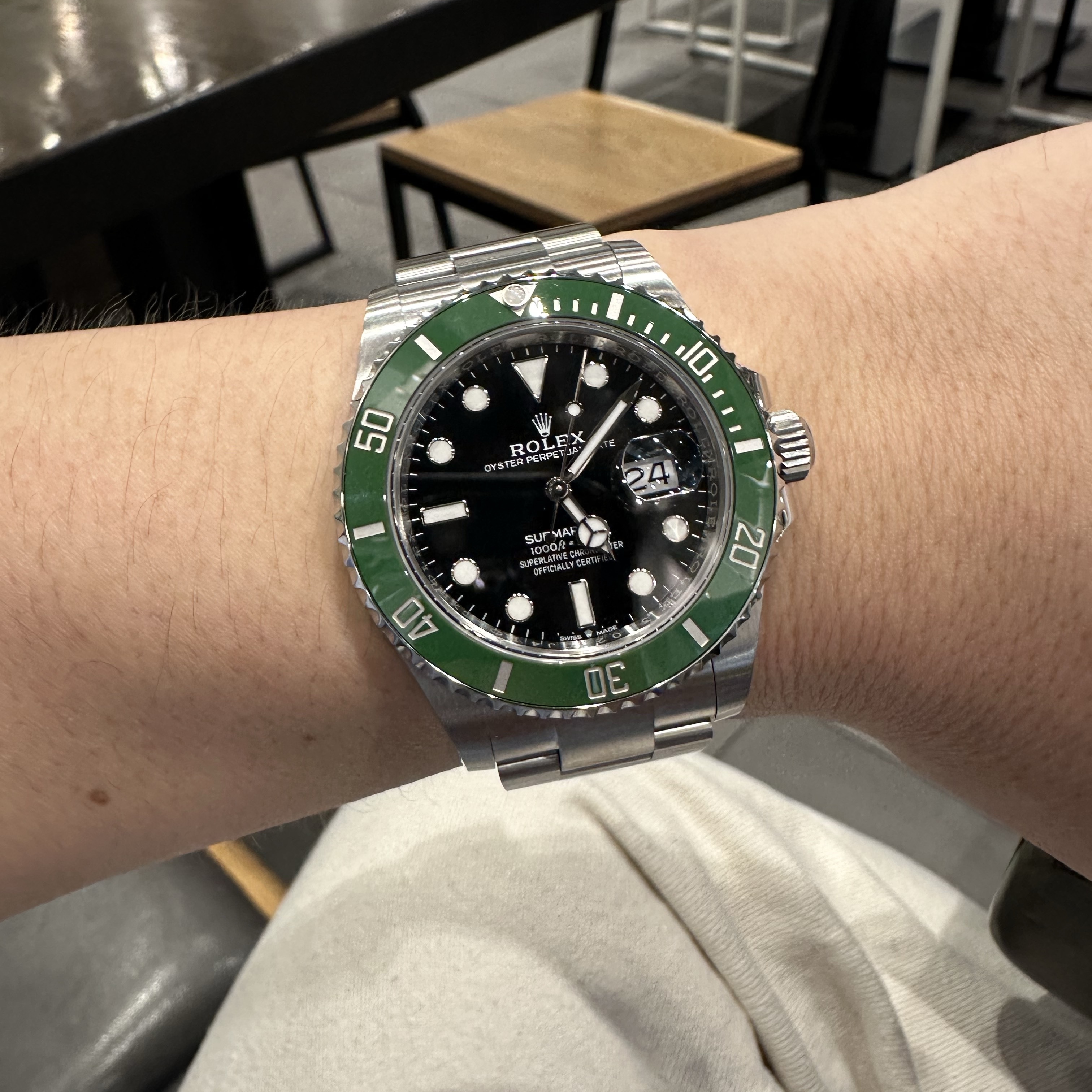 Rolex Submariner Date 41mm 126610LV Black Oyster, Louis Vuitton Pocket Organizer Monogram Eclipse 착용 스타일 - 2