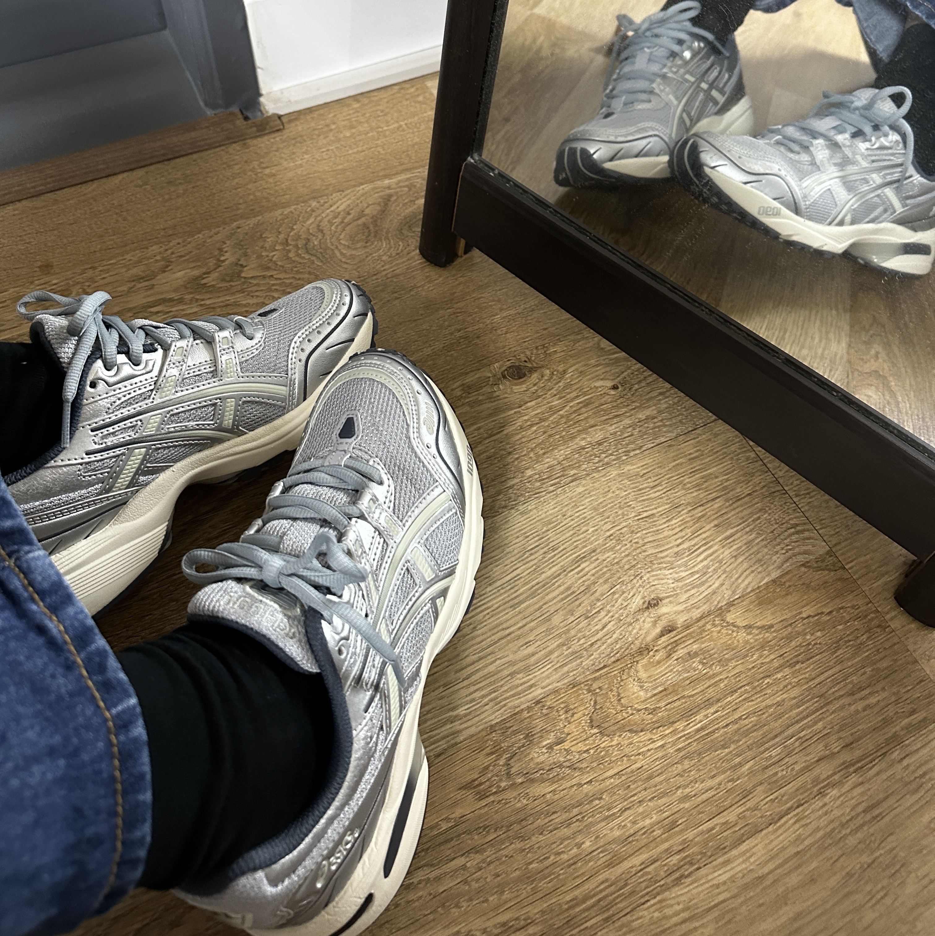 Asics Gel-1090 Piedmont Grey 착용 스타일 - 2