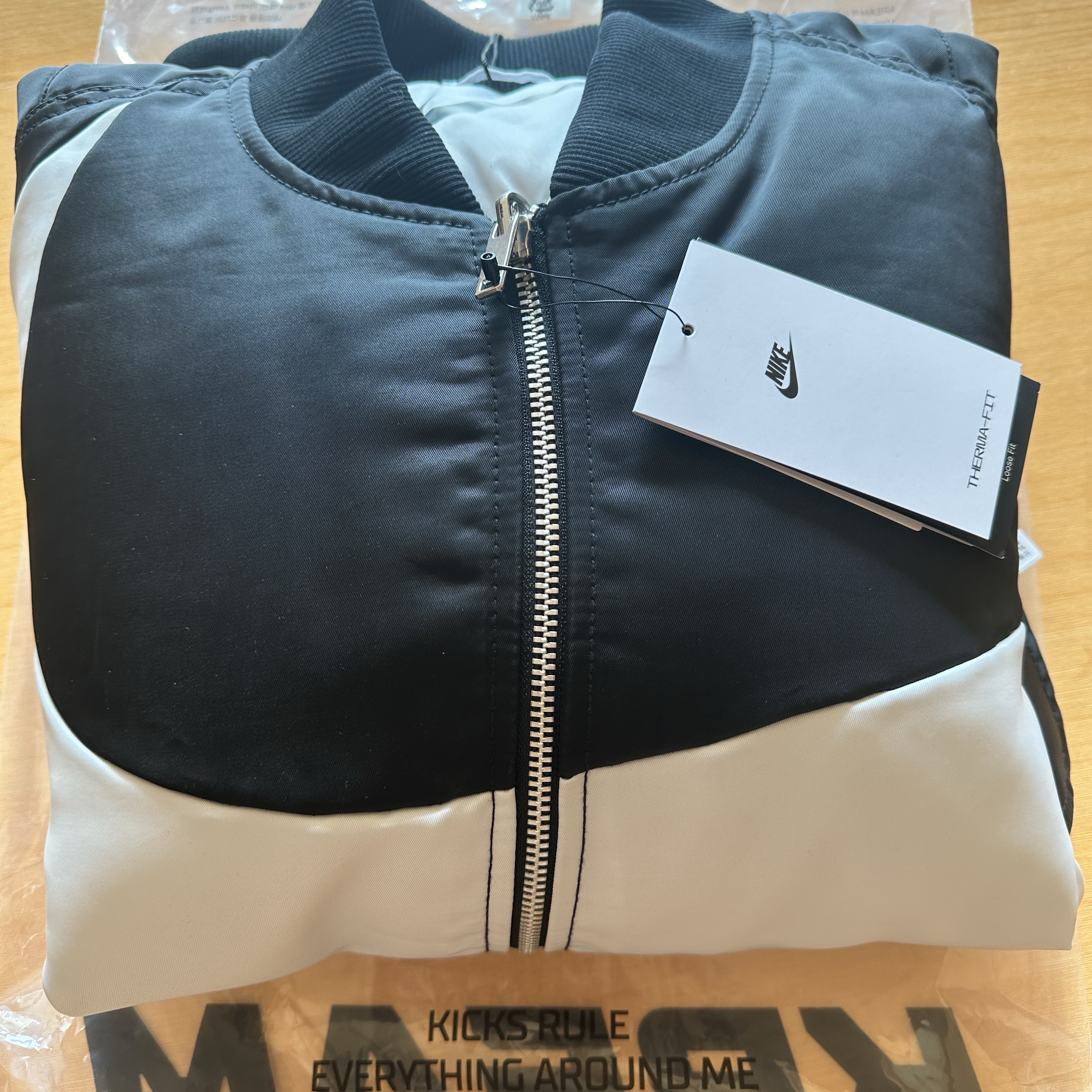 Nike NSW Swoosh Therma-Fit Bomber Black - Asia 착용 스타일
