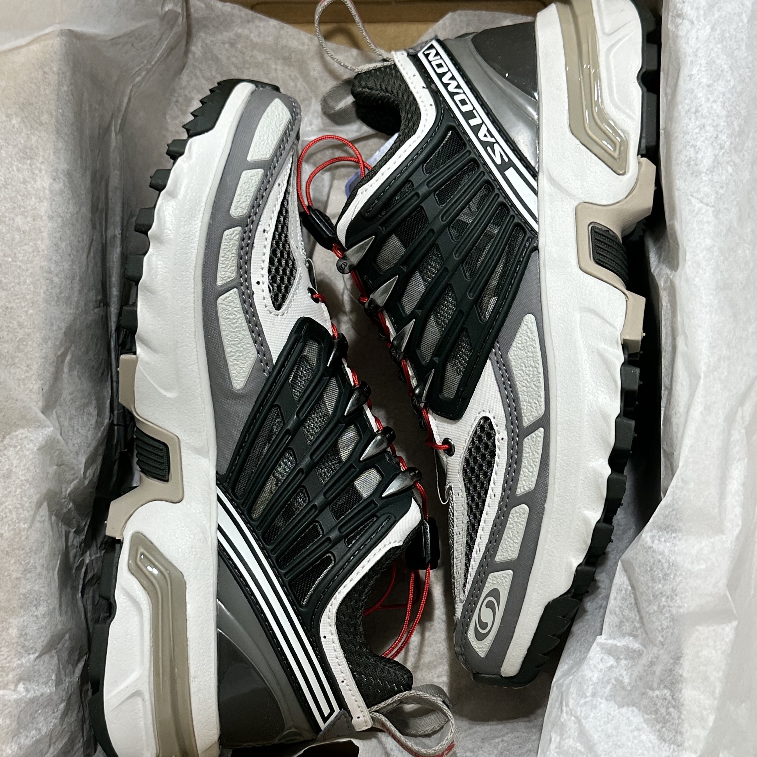 Salomon ACS Pro Beluga Vintage Khaki 착용 스타일 - 3