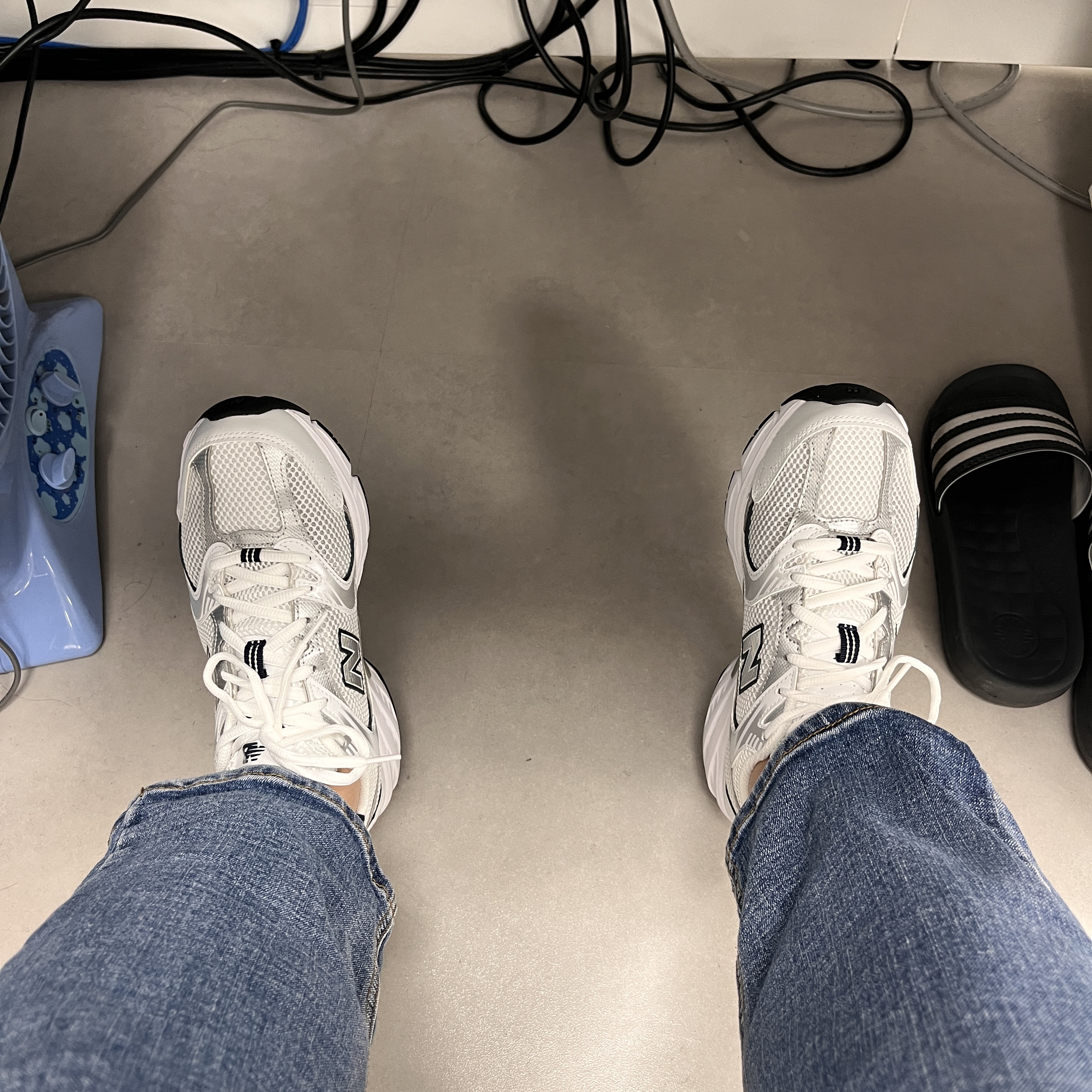 New Balance 530 White 착용 스타일 - 1