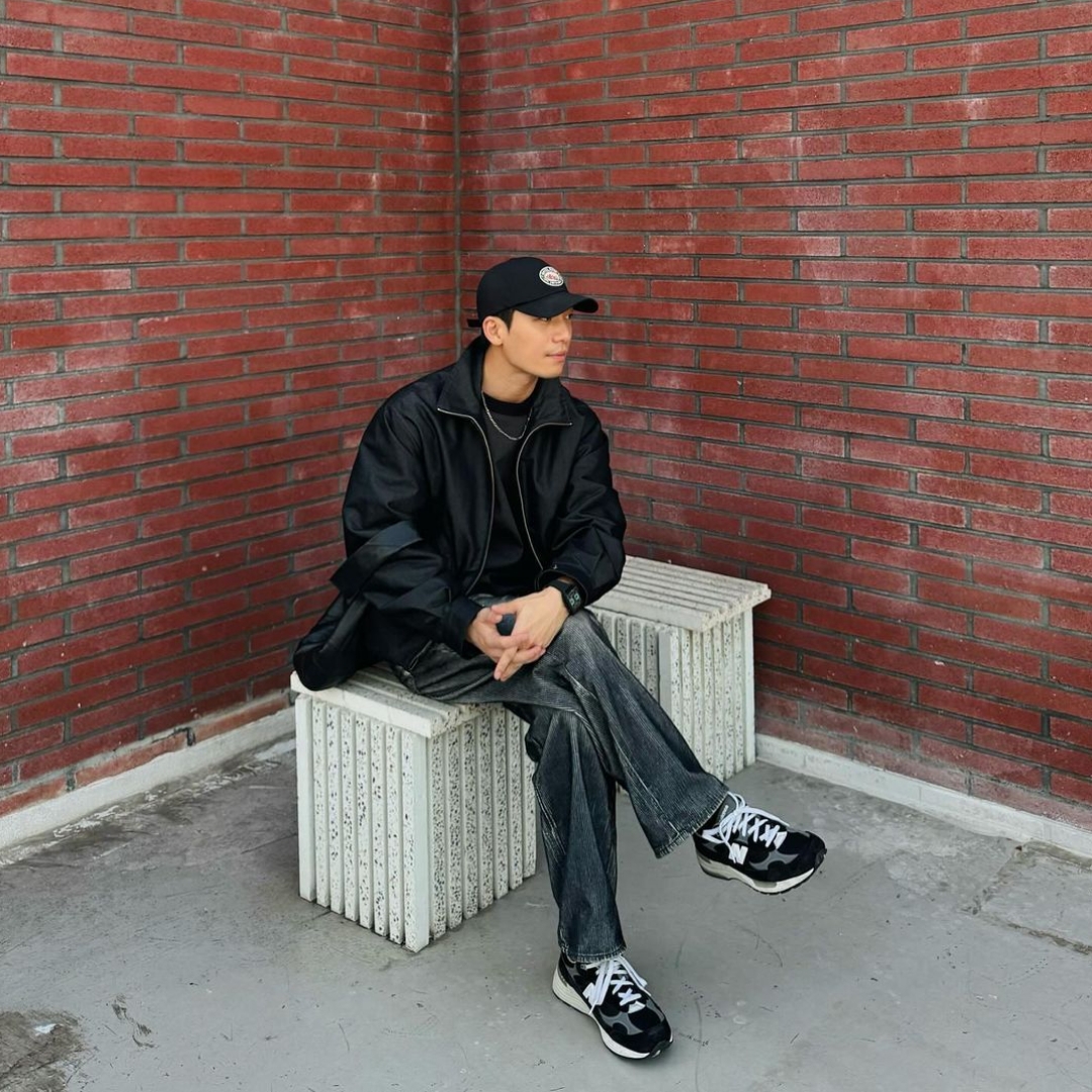New Balance 992 Made in USA Black Grey 착용 스타일 - 3