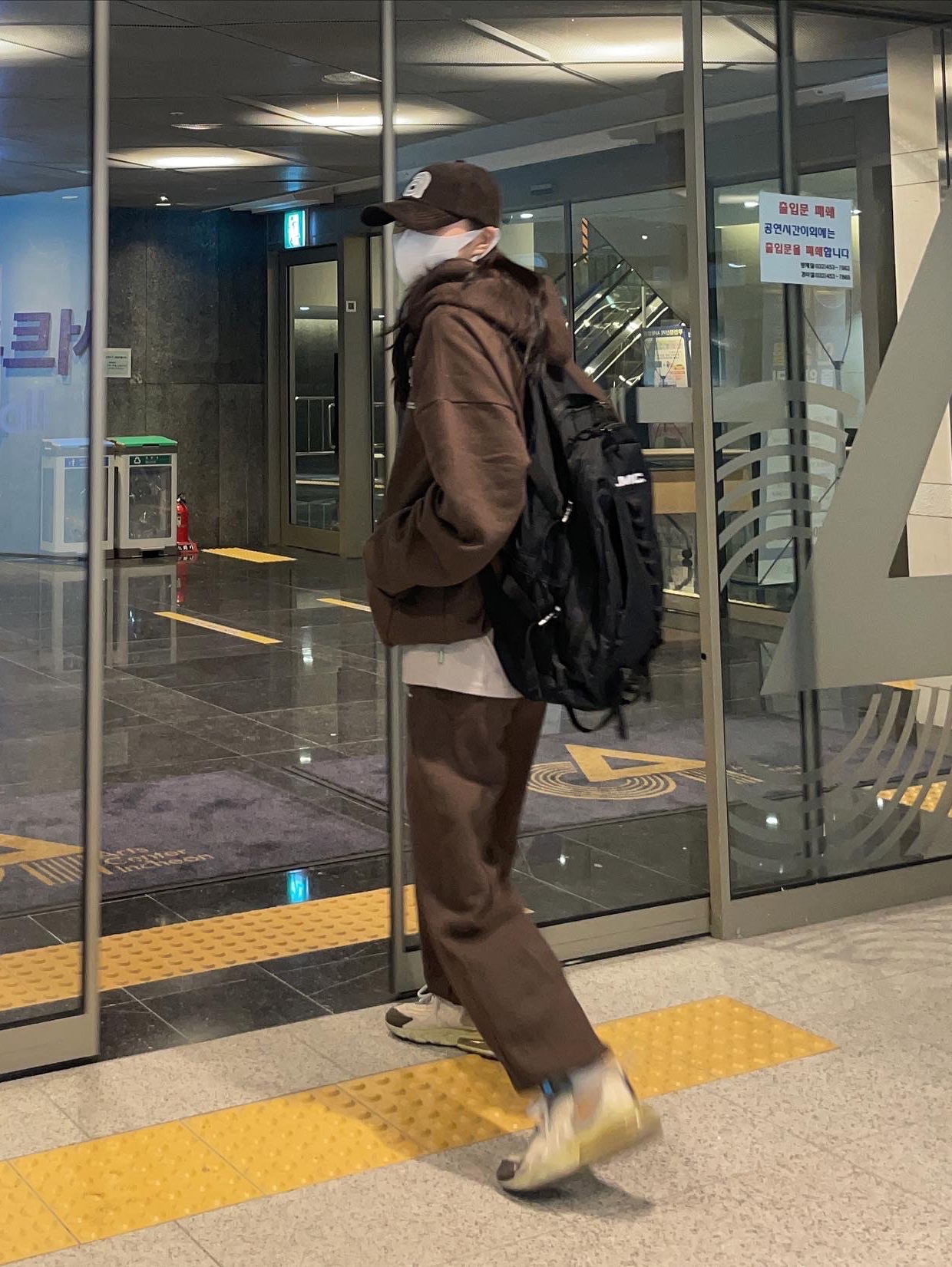 Nike x Travis Scott Air Max 270 React Cactus Trails 착용 스타일