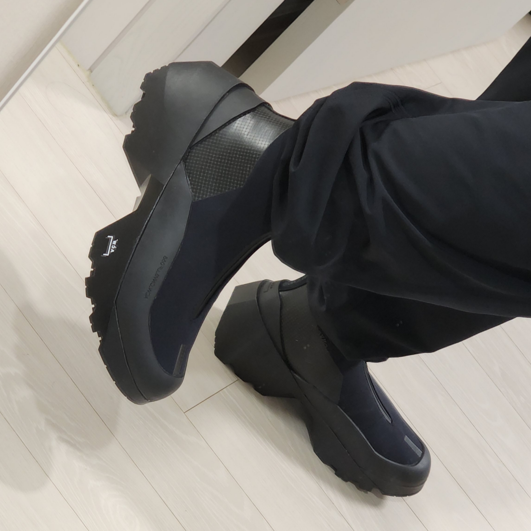 Converse x A-Cold-Wall Geo Forma Boot Onyx 착용 스타일 - 3