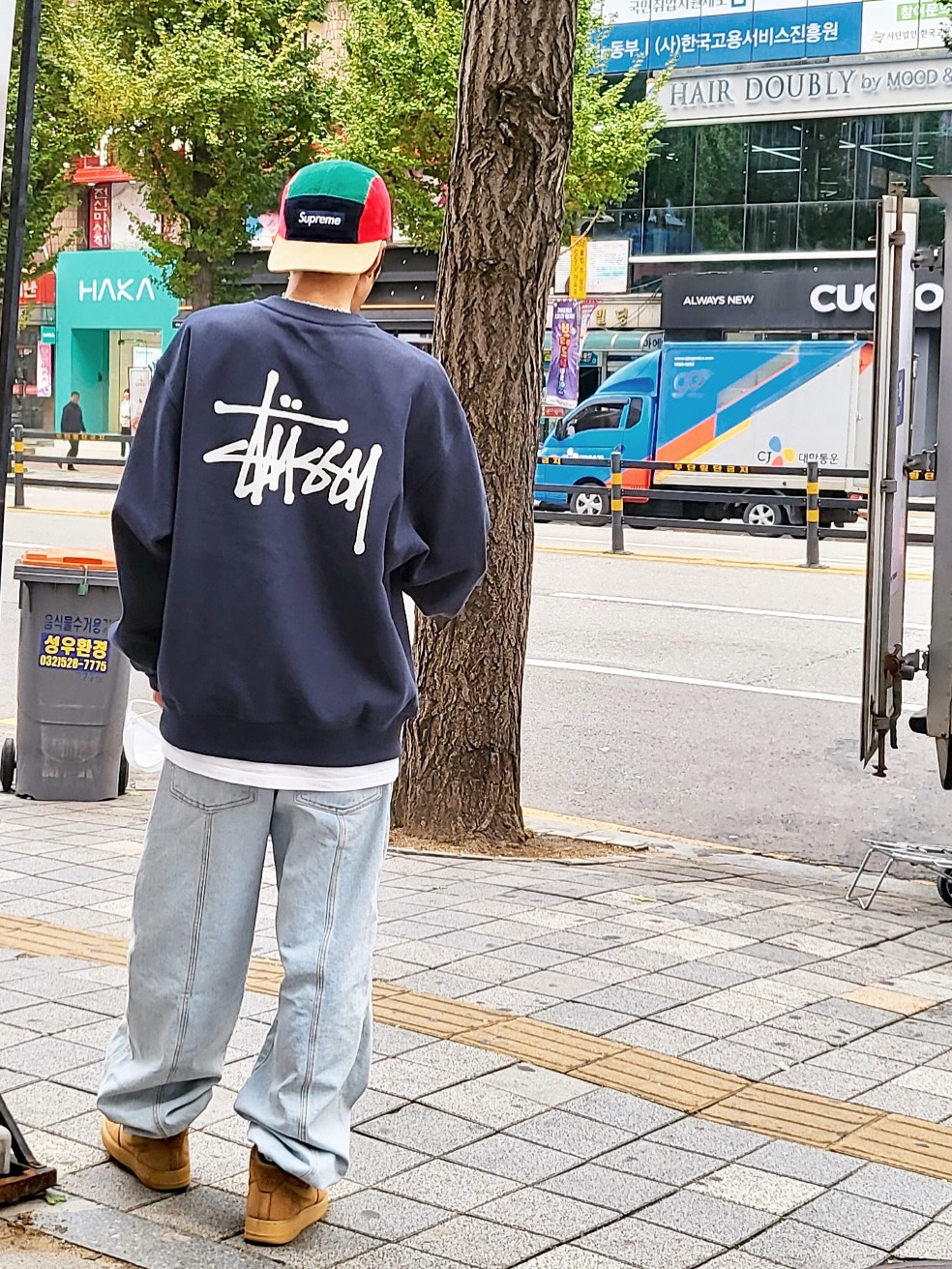 Supreme Corduroy Camp Cap Multicolor - 23FW, Stussy Basic Stussy Crew Navy 2023 착용 스타일