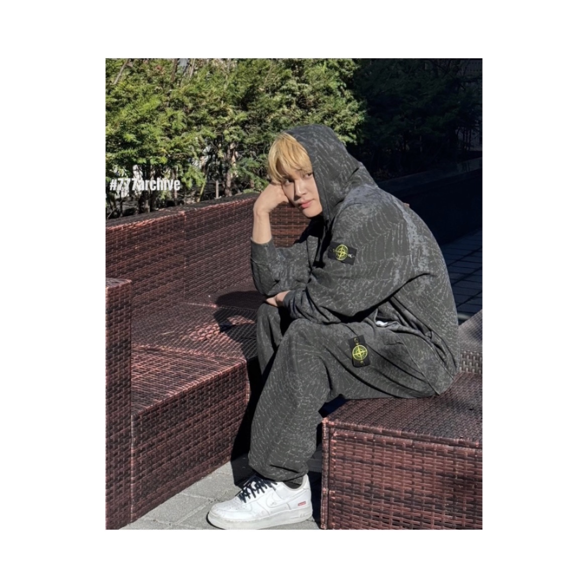 Supreme x Stone Island Hooded Sweatshirt Black - 23FW, Supreme x Stone Island Sweatpant Black - 23FW 착용 스타일 - 2