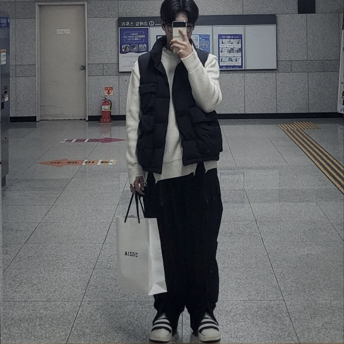 Adidas Puffylette Off White 착용 스타일 - 5
