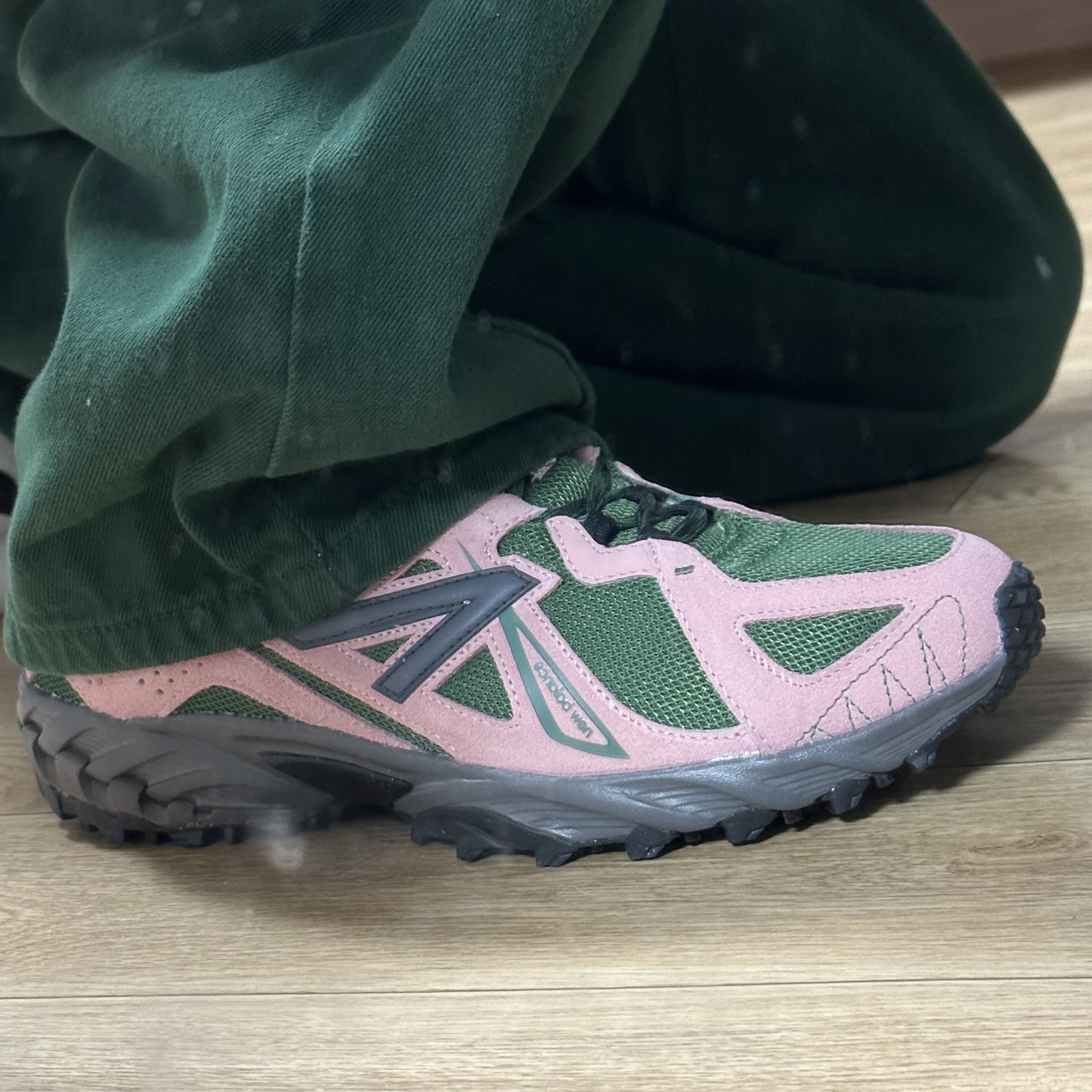 New Balance ML610T Pink Moon - D Standard 착용 스타일