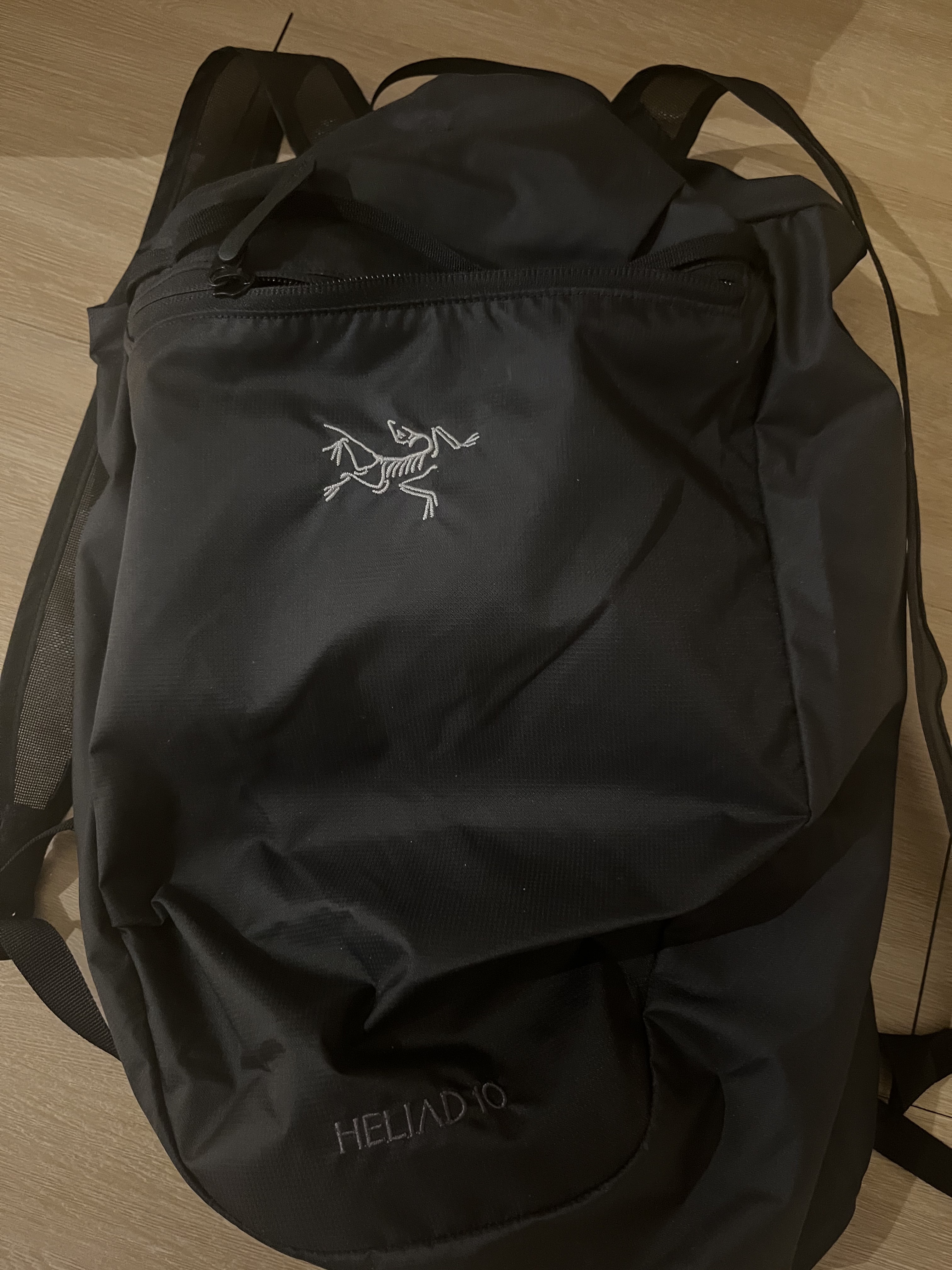 Arc'teryx Heliad 10 Backpack Black 착용 스타일
