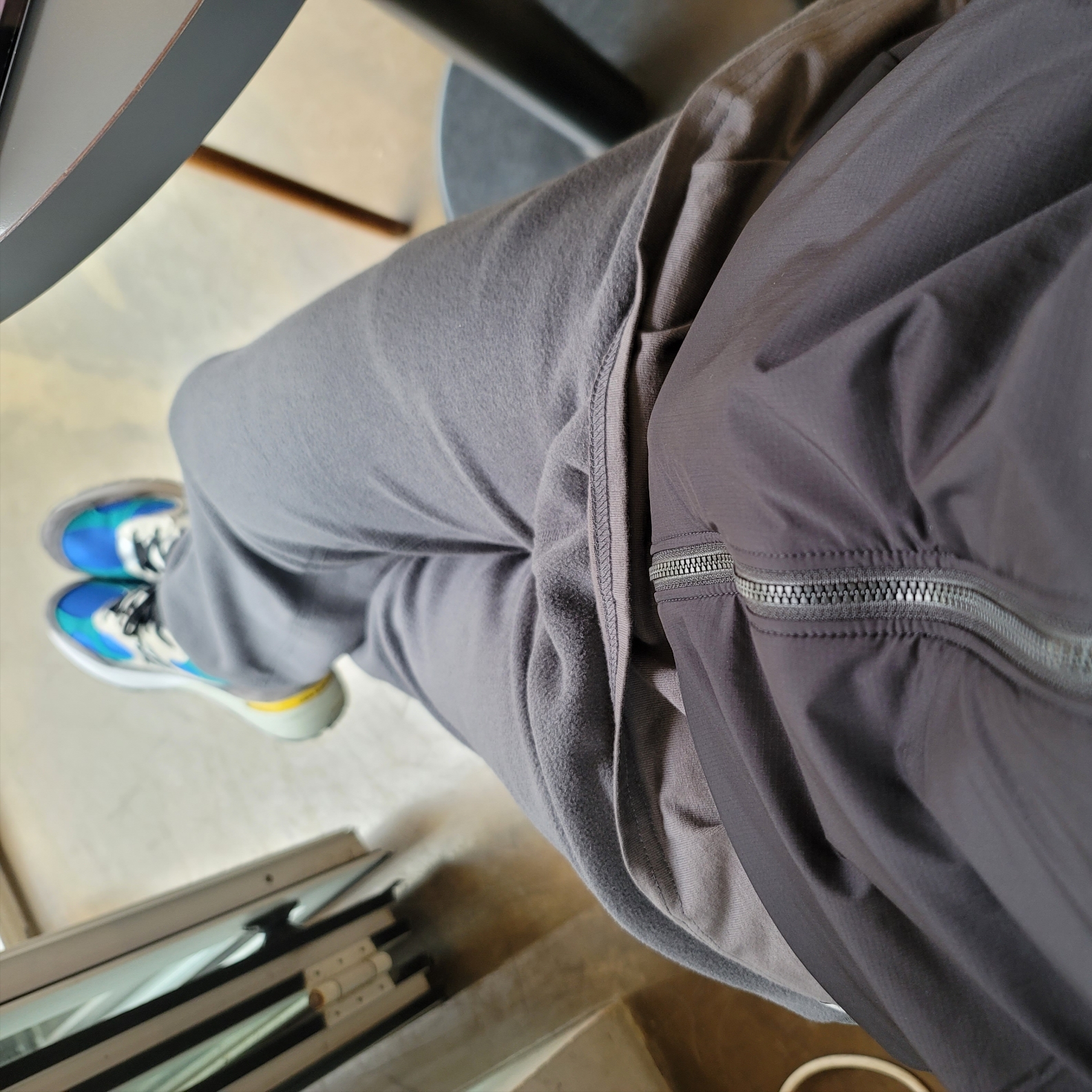Arc'teryx Atom LT Hoody Black, Nike ACG Polartec Wolf Tree Pants Anthracite Black - Asia 착용 스타일
