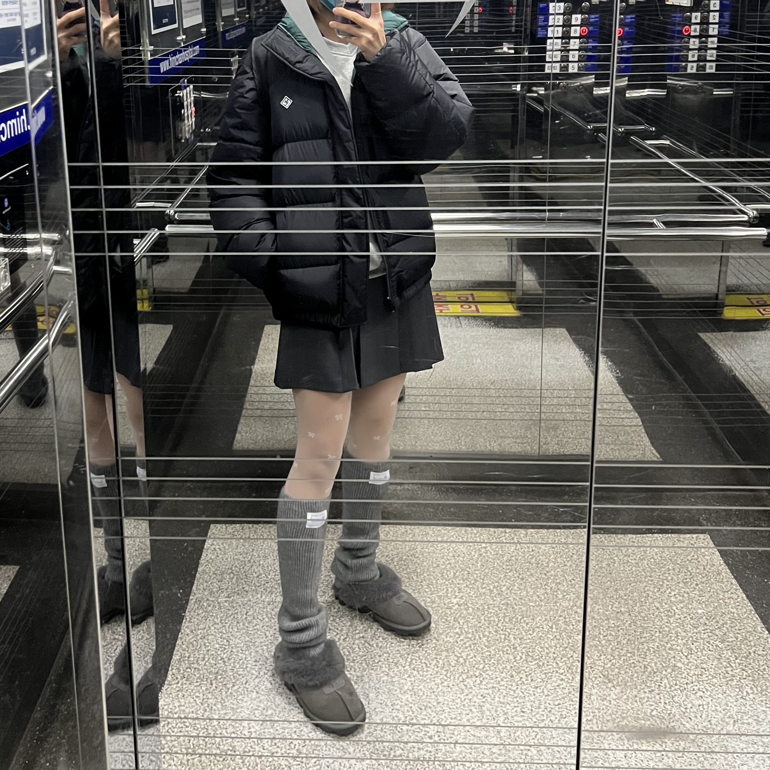 (W) UGG Coquette Slipper Grey 착용 스타일