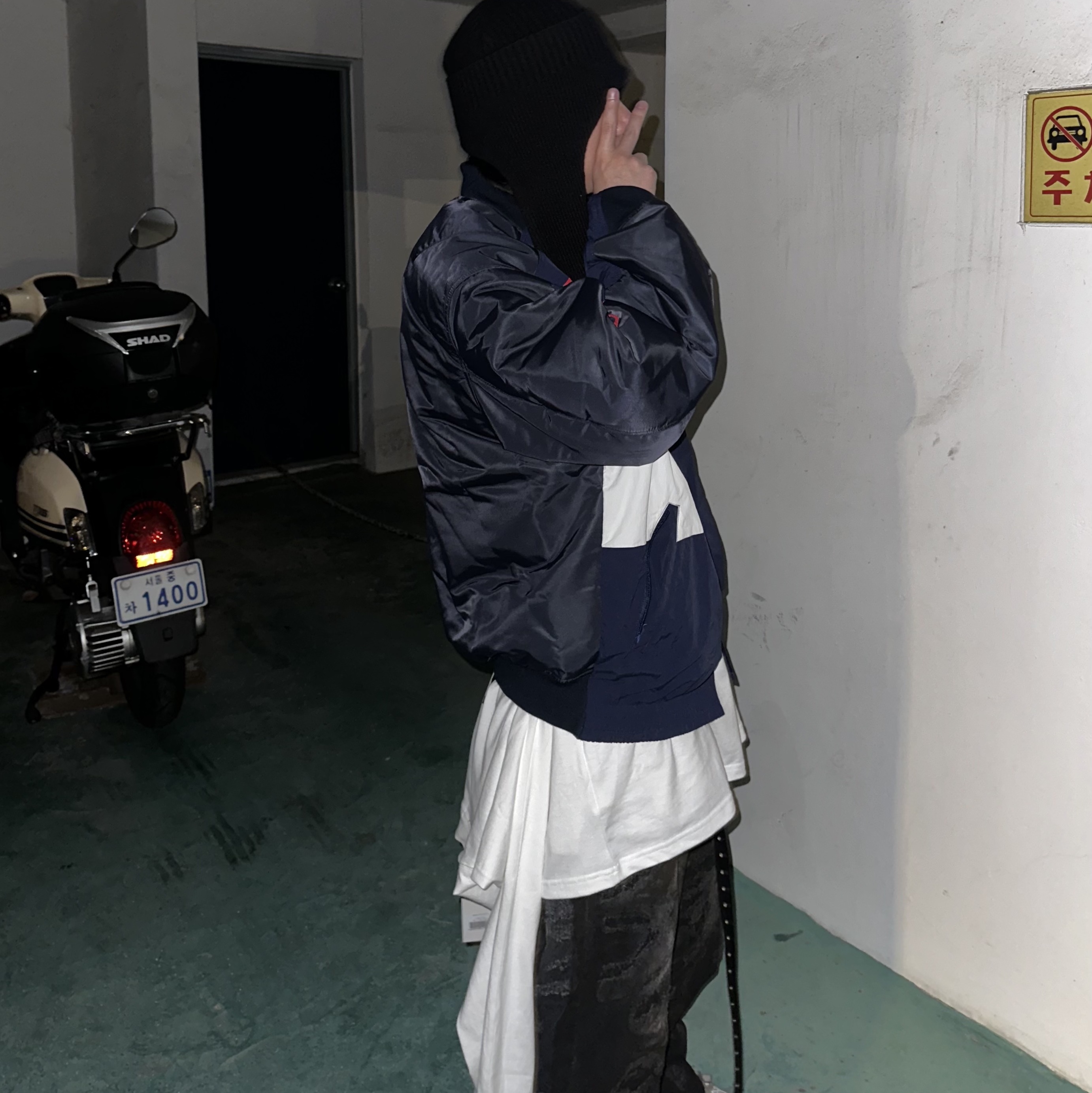 Project G/R x Reebok Hybrid Bomber Track Jacket Navy, Project G/R Asura Long Sleeve White 착용 스타일 - 2
