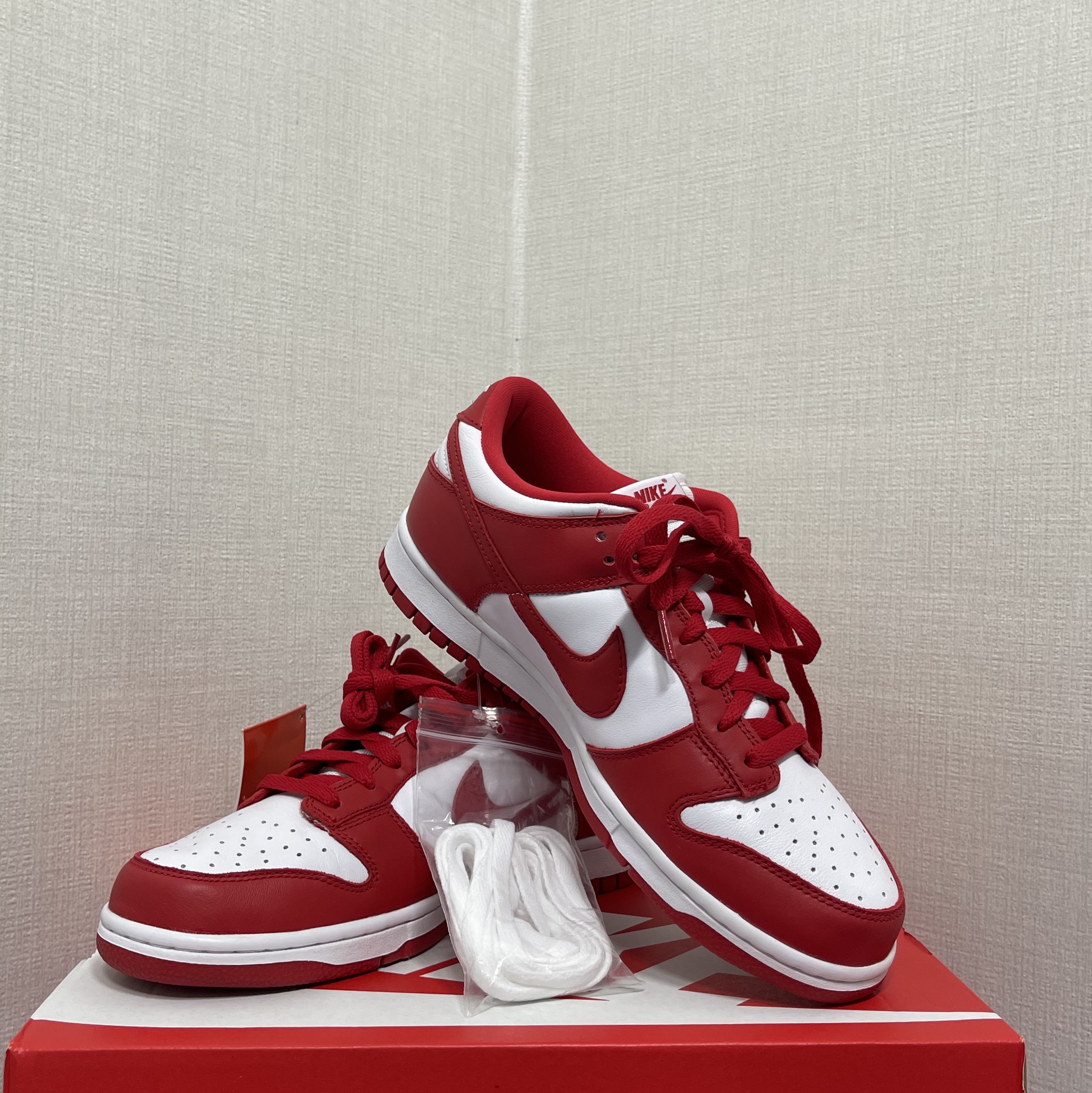Nike Dunk Low SP White and University Red 2023 착용 스타일 - 1