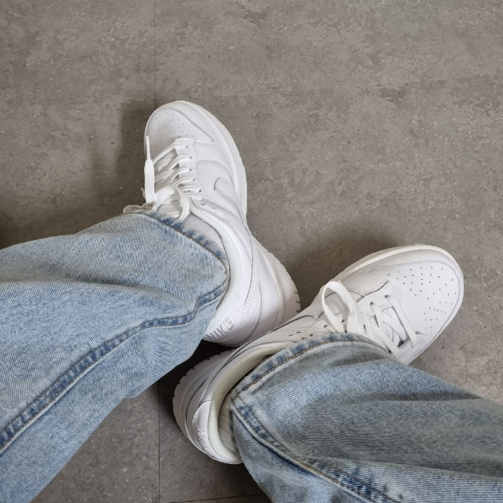 (W) Nike Dunk Low Triple White 착용 스타일