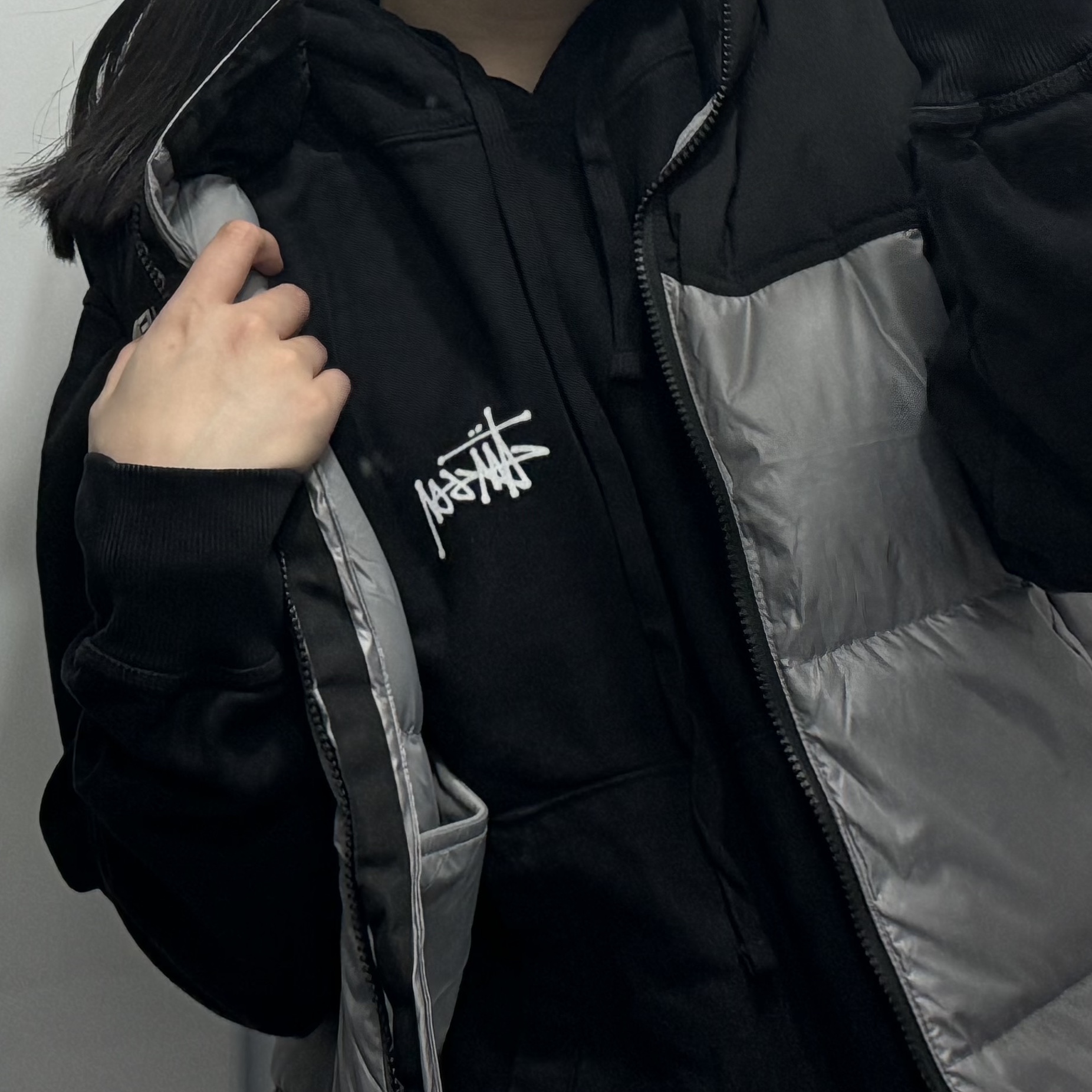 The North Face White Label Novelty Nuptse Down Vest Heather Gray, Stussy Basic Stussy Pigment Dyed Hoodie Black 착용 스타일 - 2