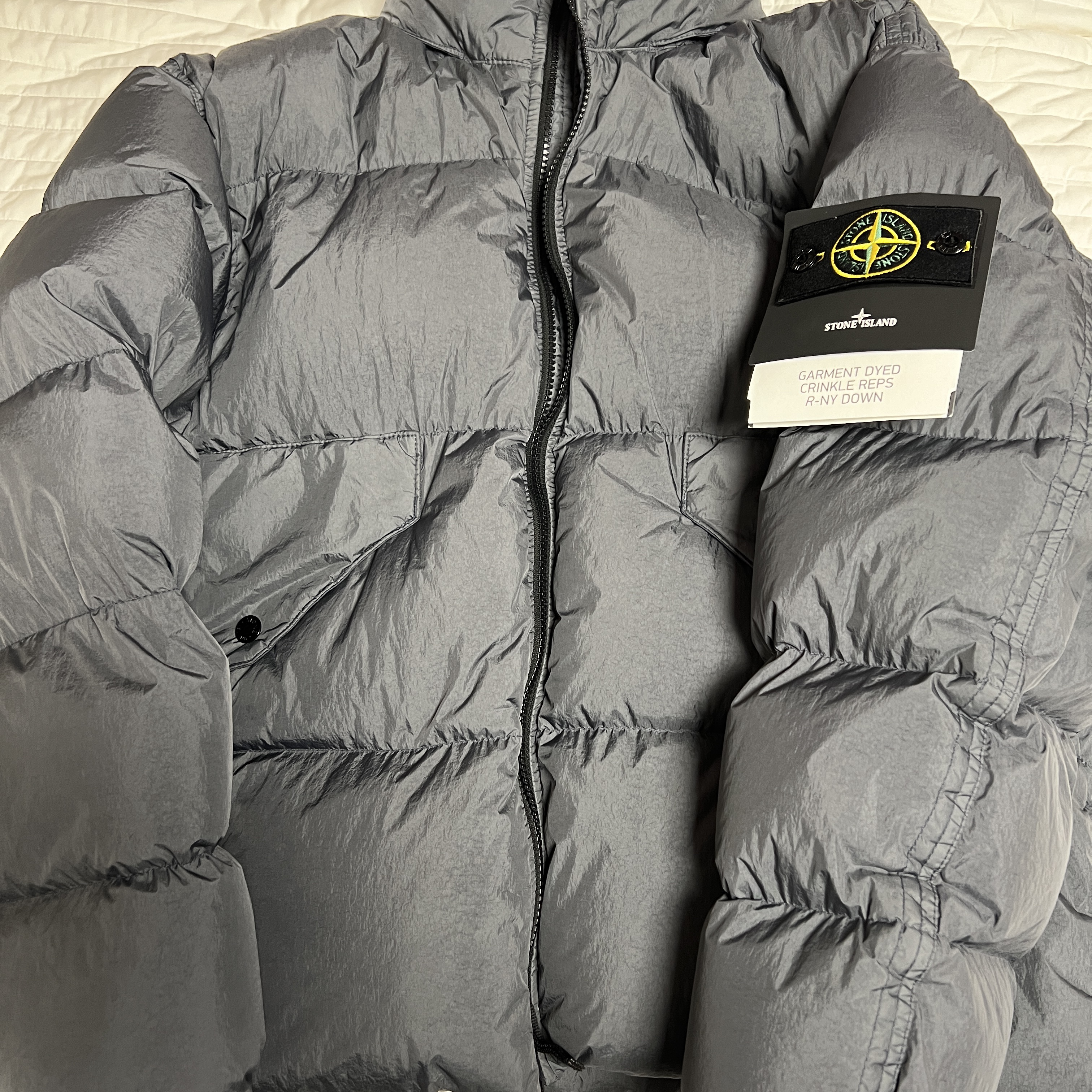 Stone Island 40623 Garment Dyed Crinkle Reps Recycled Nylon Down Jacket Lead - 23FW 착용 스타일