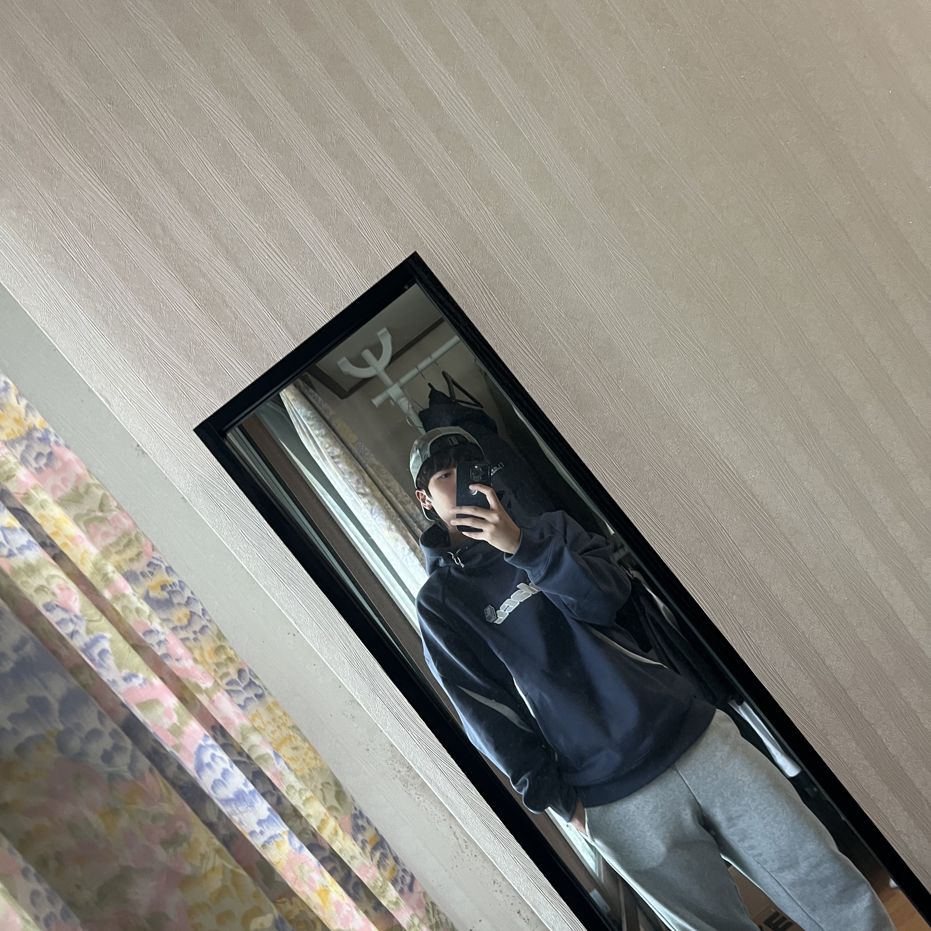 Palace Inserto Hood Navy - 23FW, Supreme Mesh Pocket Camp Cap Slate Camo - 23FW 착용 스타일