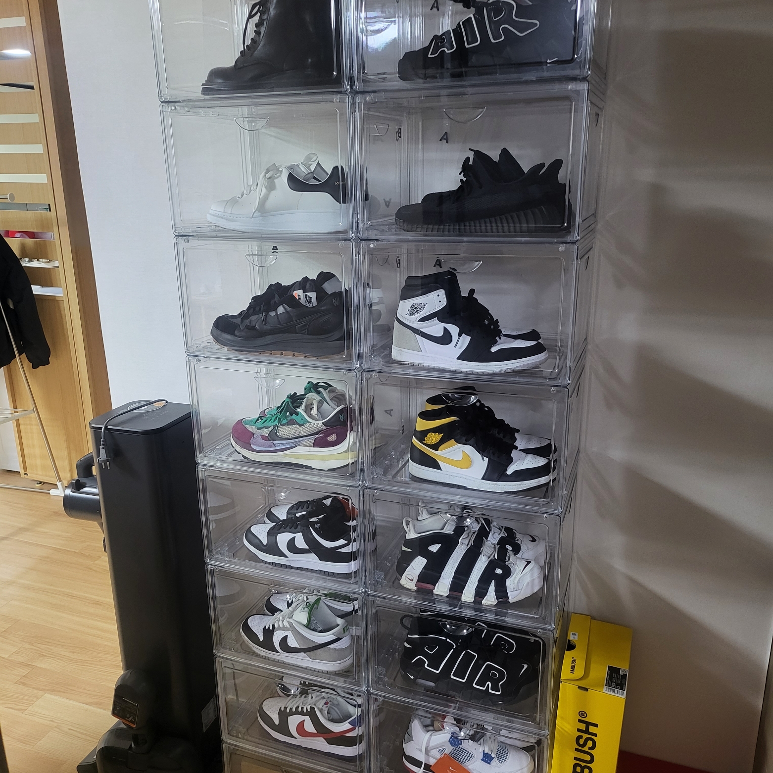 Nike x Ambush Air More Uptempo Low Black and White 착용 스타일