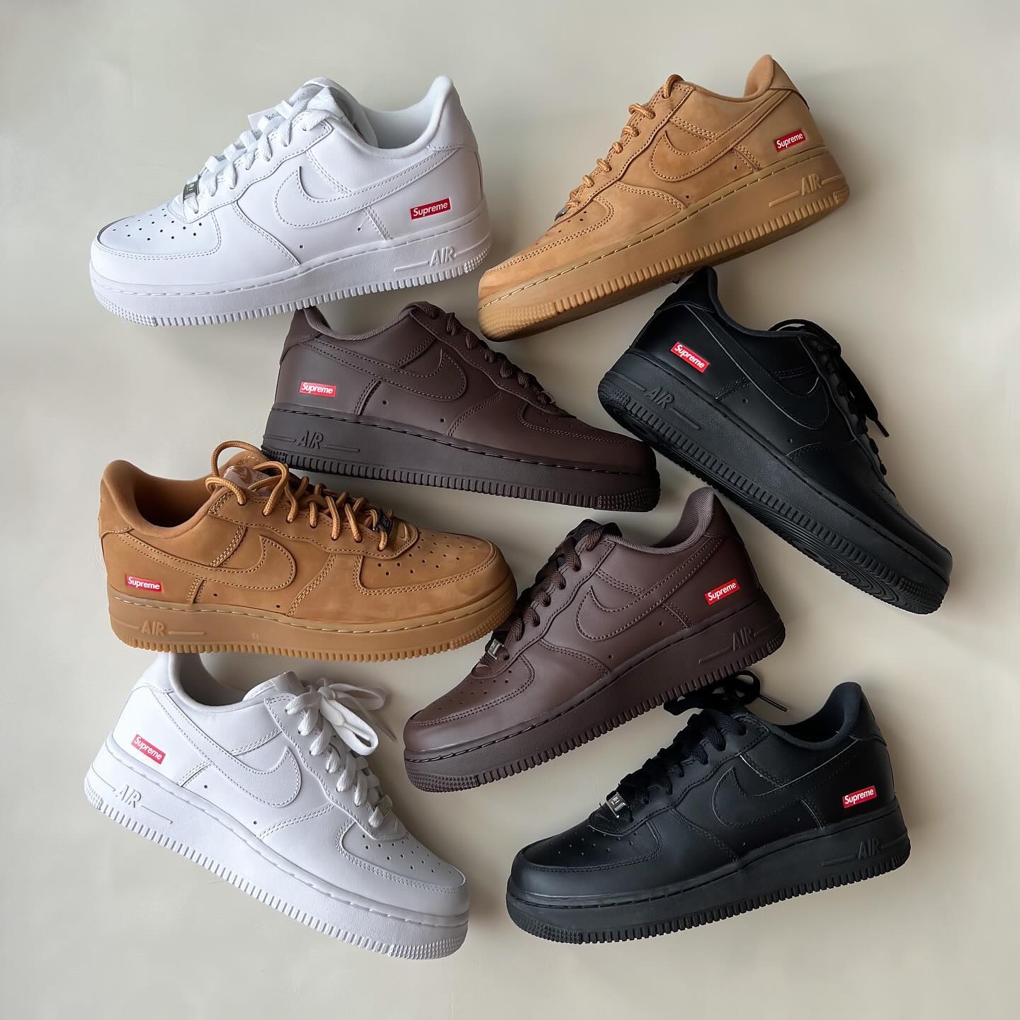 Nike x Supreme Air Force 1 Low Flax, Nike x Supreme Air Force 1 Low White 착용 스타일