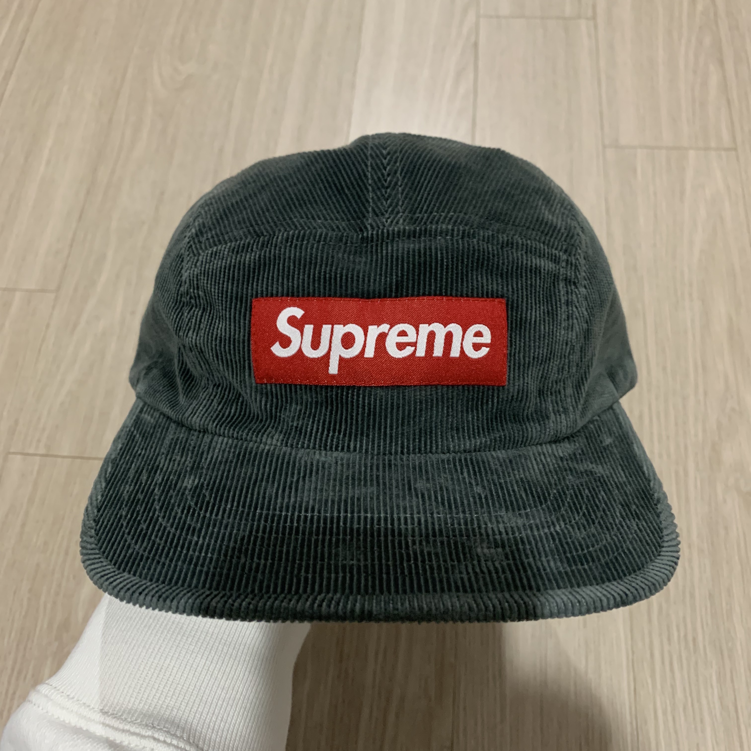 Supreme Corduroy Camp Cap Grey - 23FW 착용 스타일 - 1