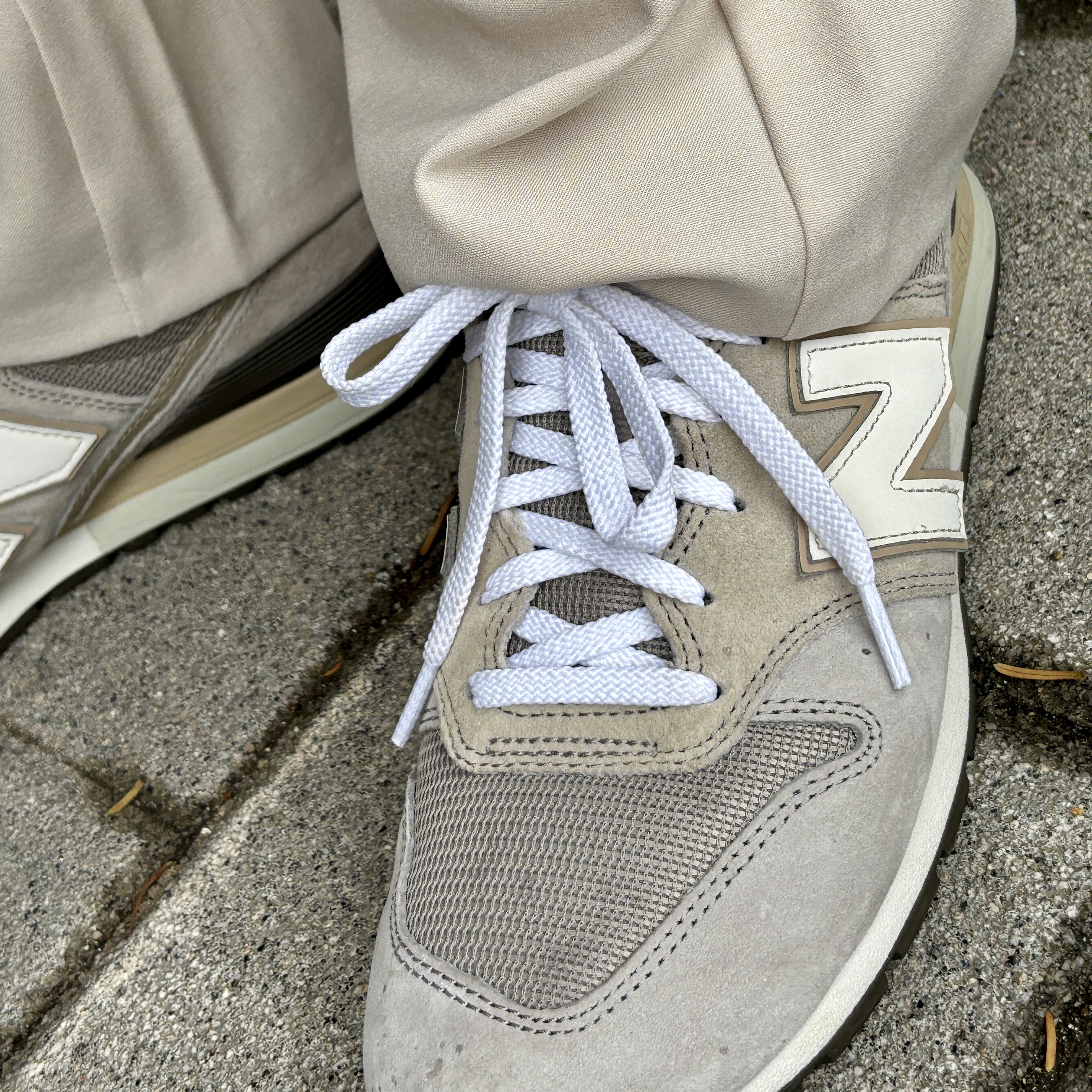 New Balance 996 Brown 착용 스타일 - 3