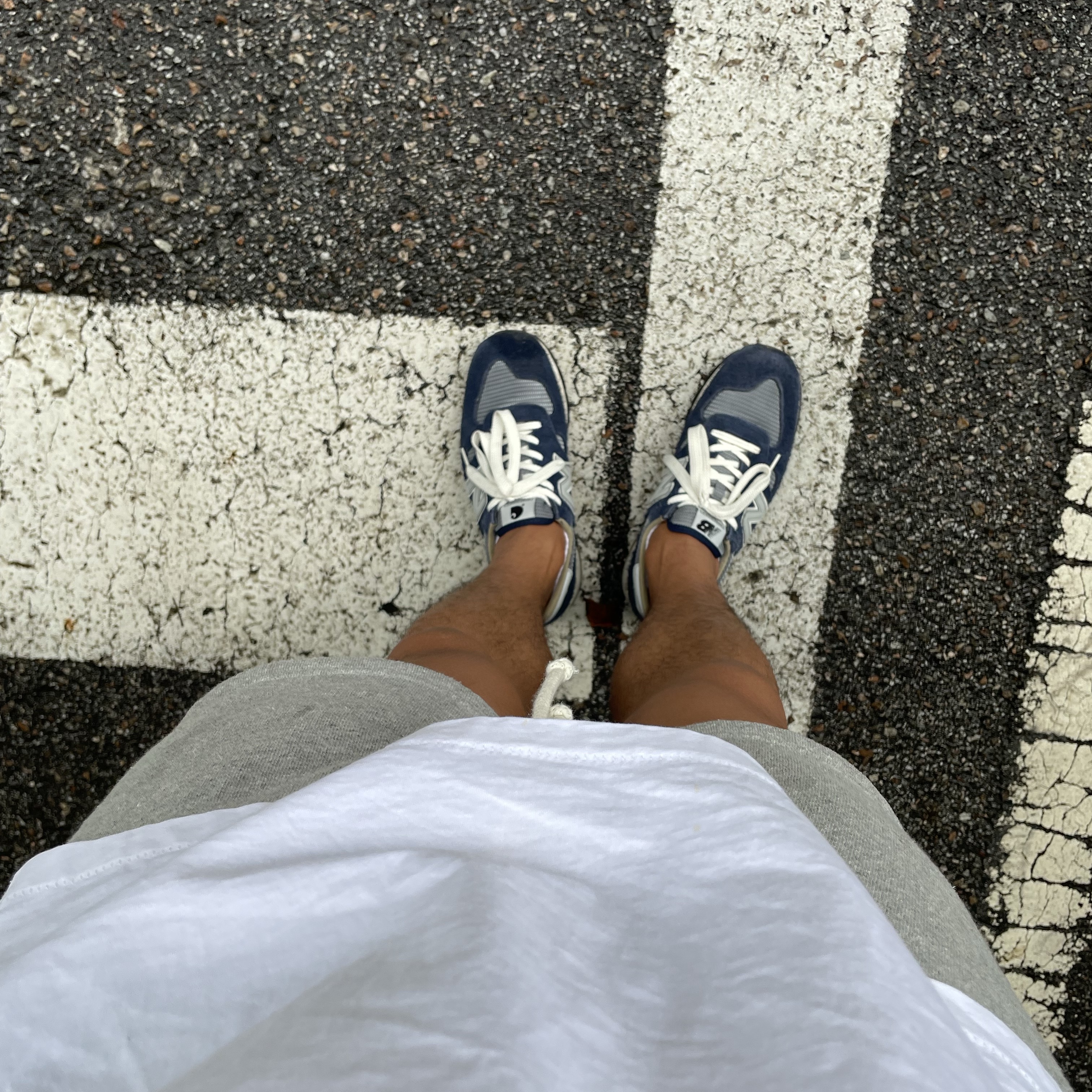 New Balance x Carhartt WIP 990v1 Made in USA Sculpture Center 착용 스타일