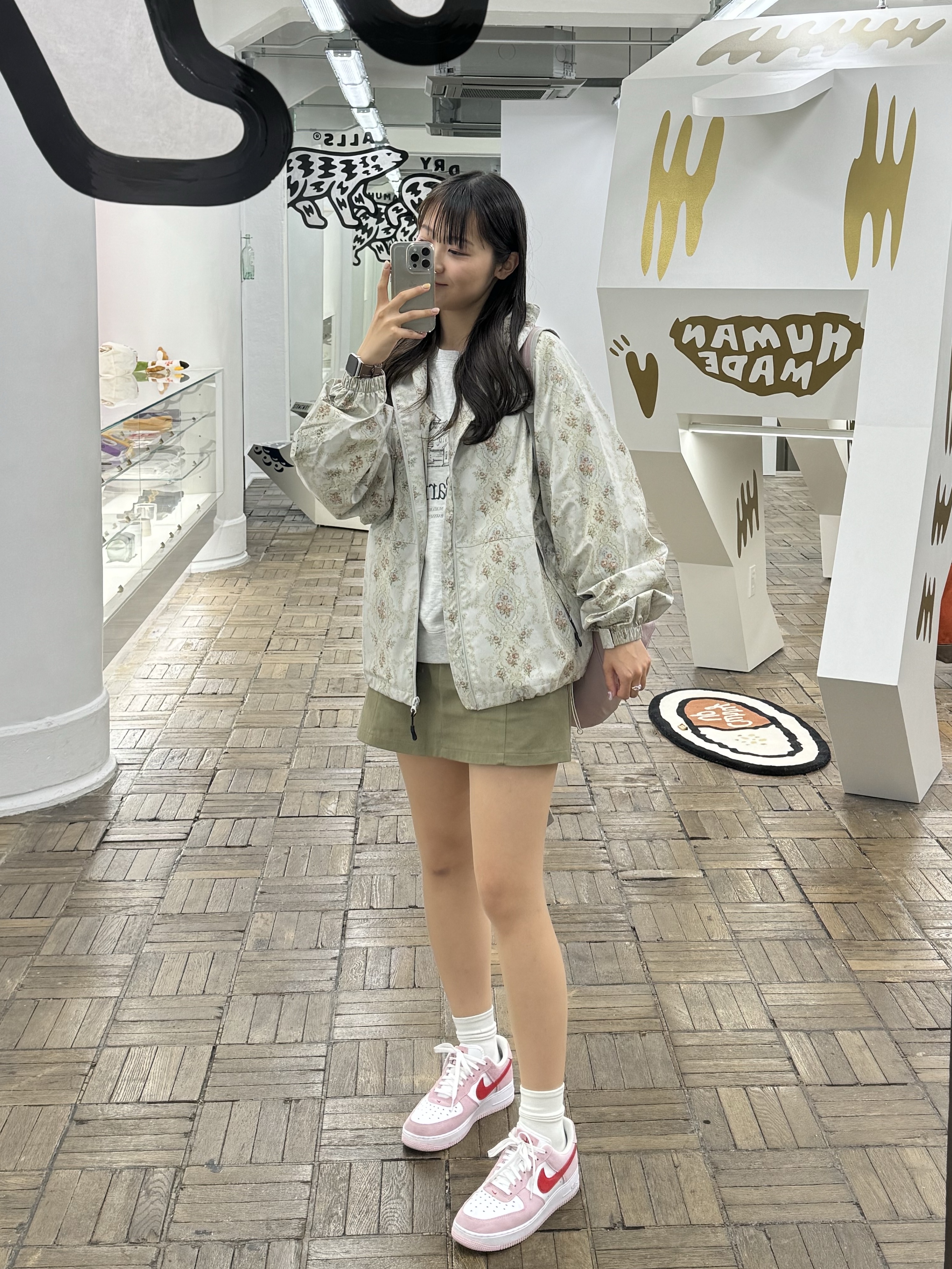 Nike Air Force 1 '07 QS Valentine's Day 착용 스타일