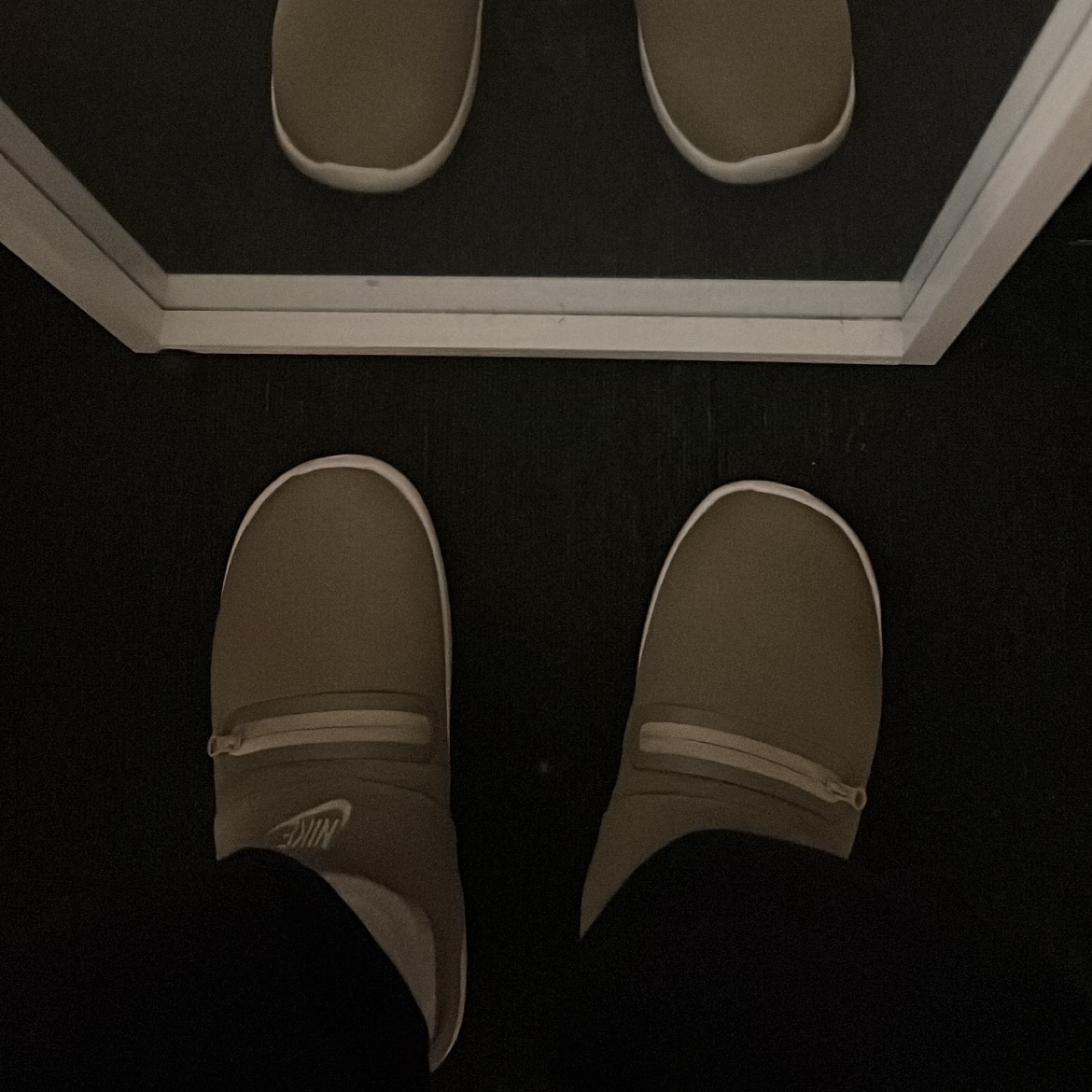 Nike Burrow Khaki Rattan 착용 스타일 - 2