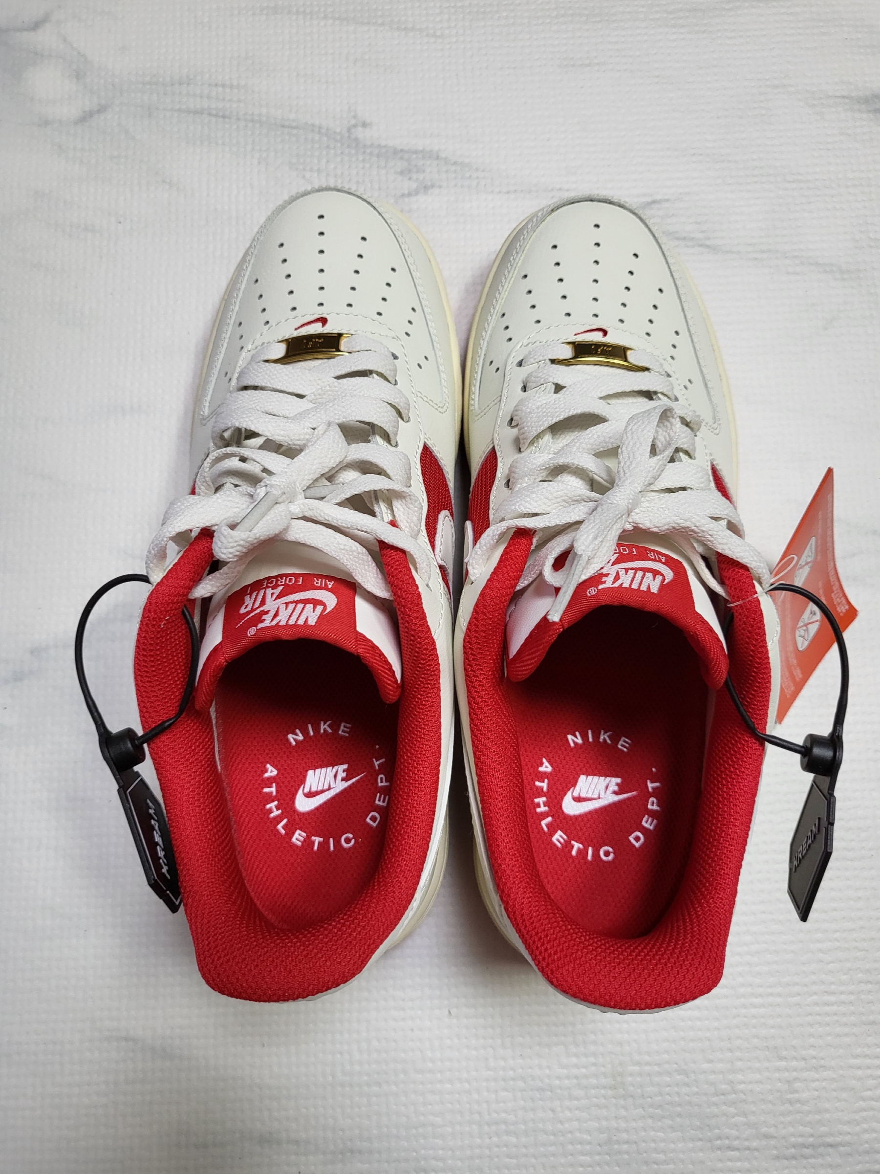 Nike Air Force 1 '07 Sail University Red 착용 스타일 - 4