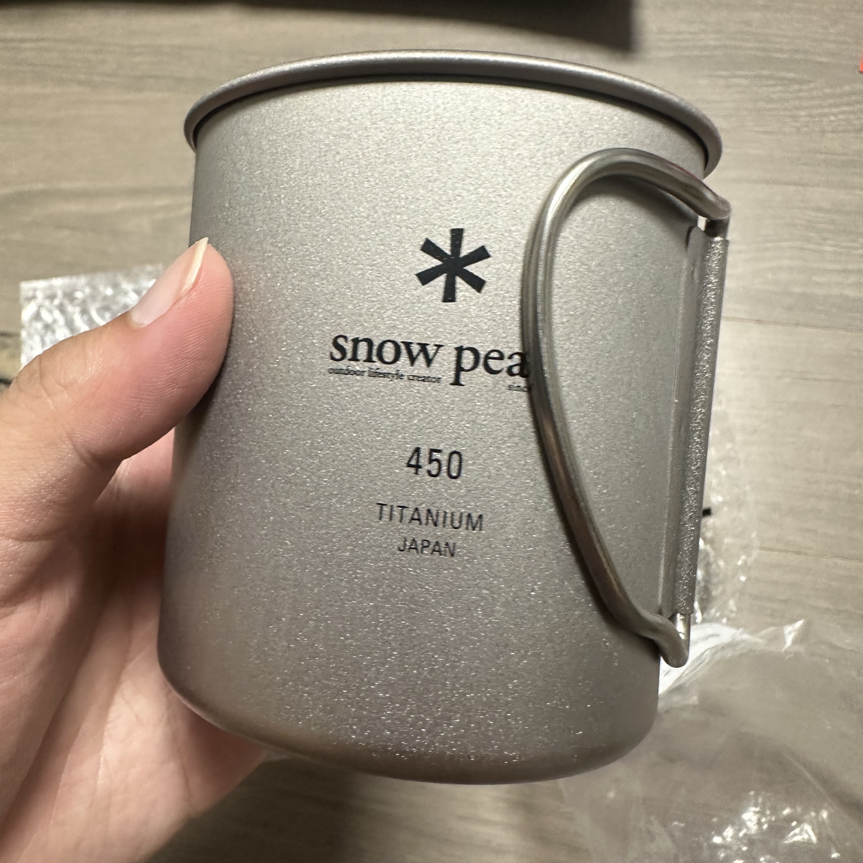 Snow Peak Titanium Single Mug 450 착용 스타일