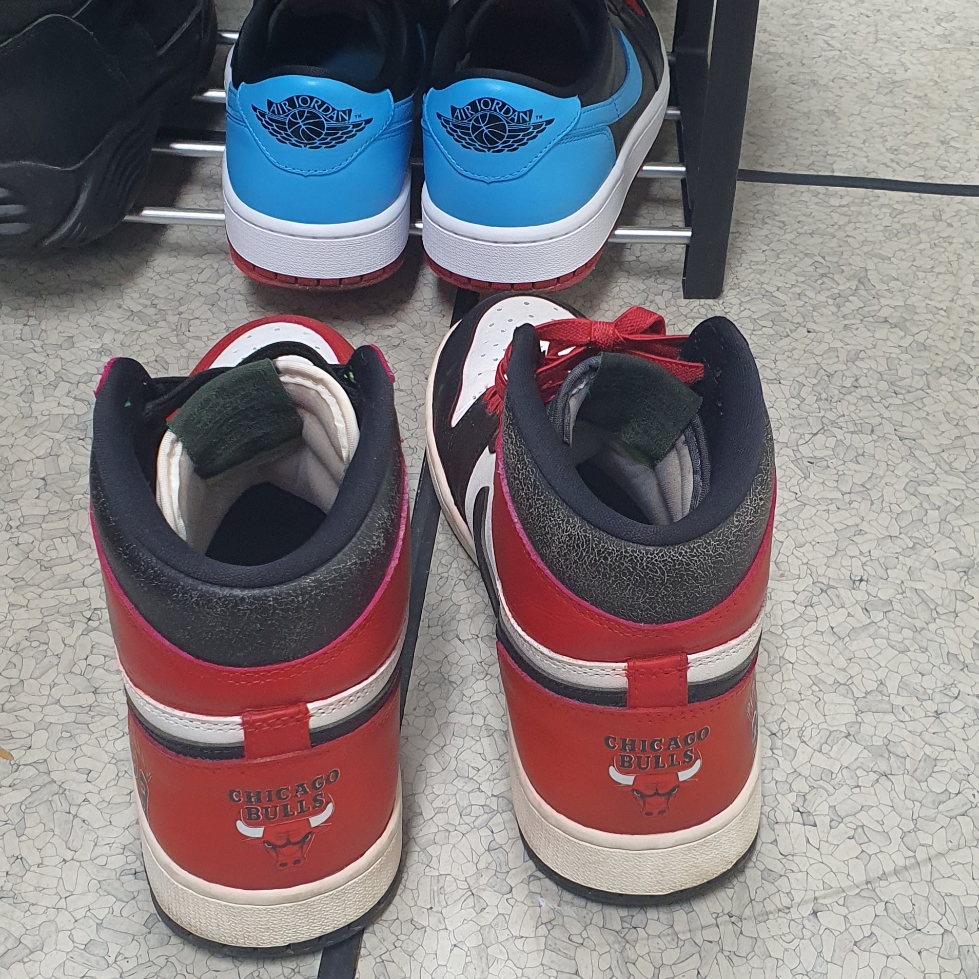 Jordan 1 Retro High OG Volt 착용 스타일 - 4