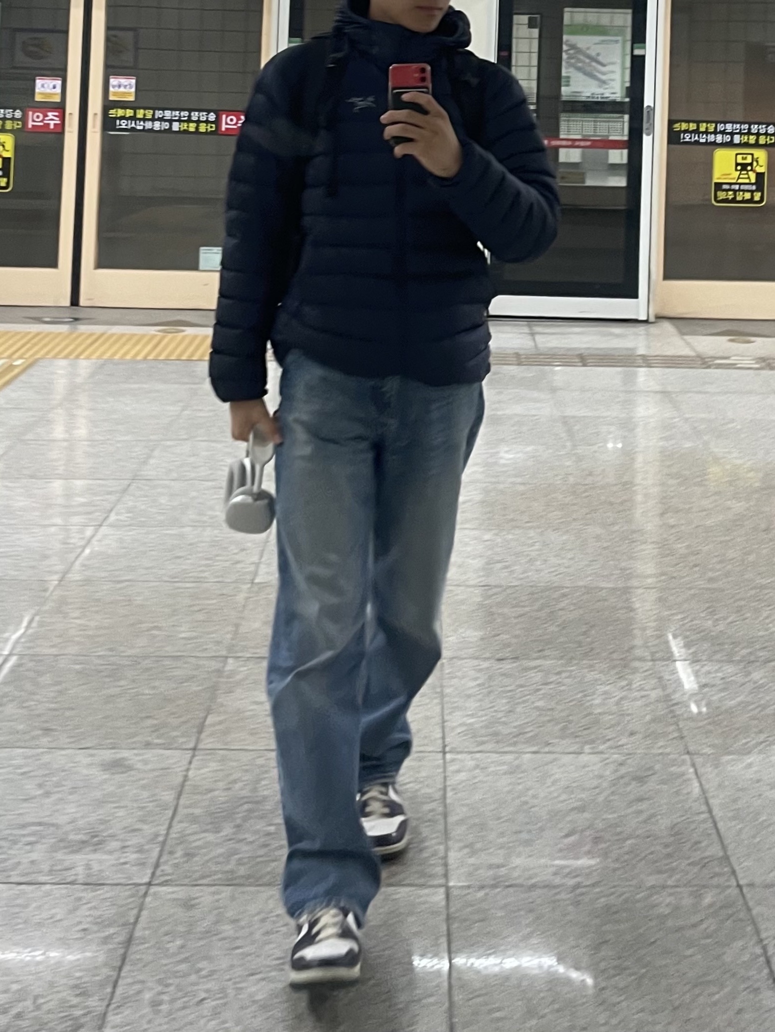 Arc'teryx Cerium LT Hoody Cobalt Moon, Nike Dunk High Retro Championship Navy 착용 스타일
