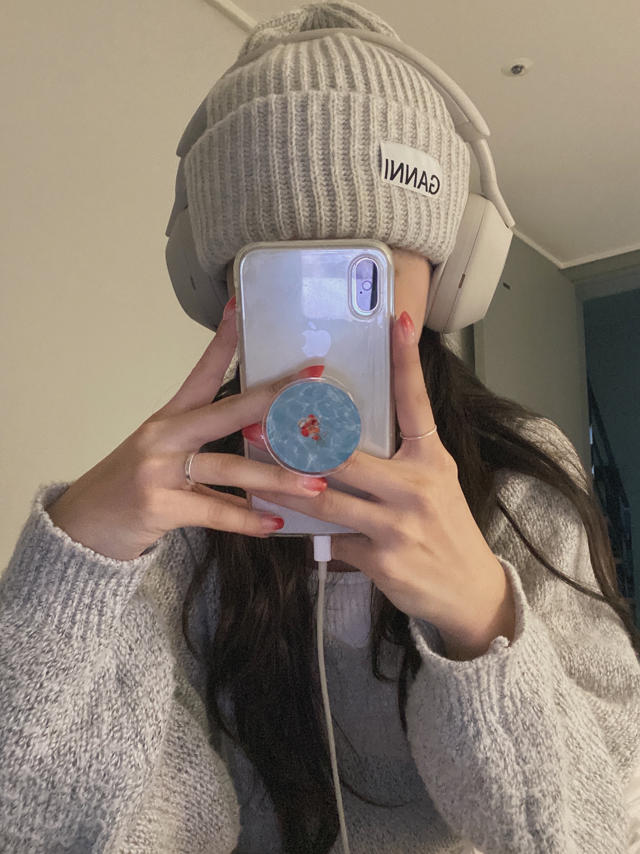 Ganni Wool Beanie Paloma Melange 착용 스타일 - 5