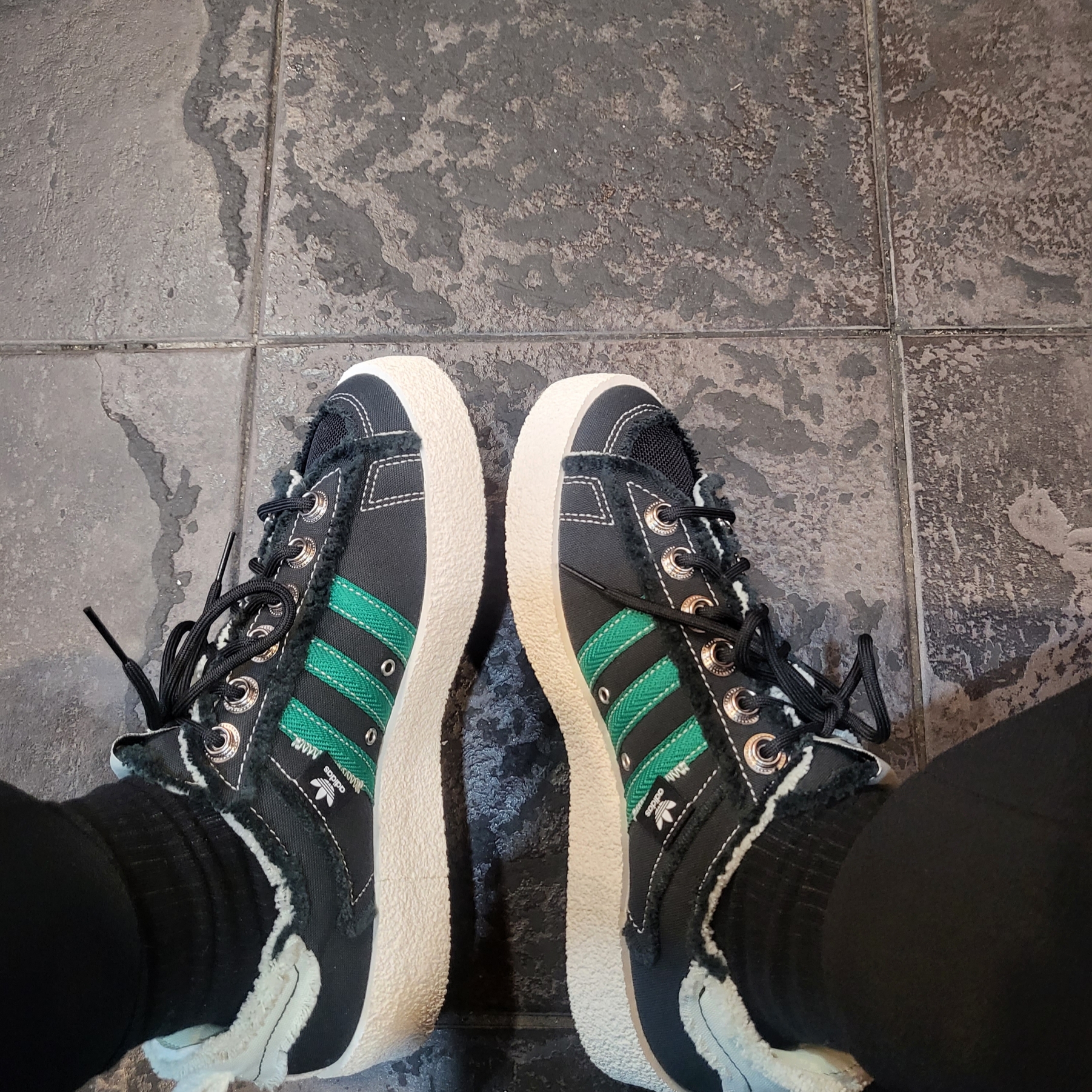 Adidas x Song for the Mute Campus 80s Core Black Cream White 착용 스타일 - 1