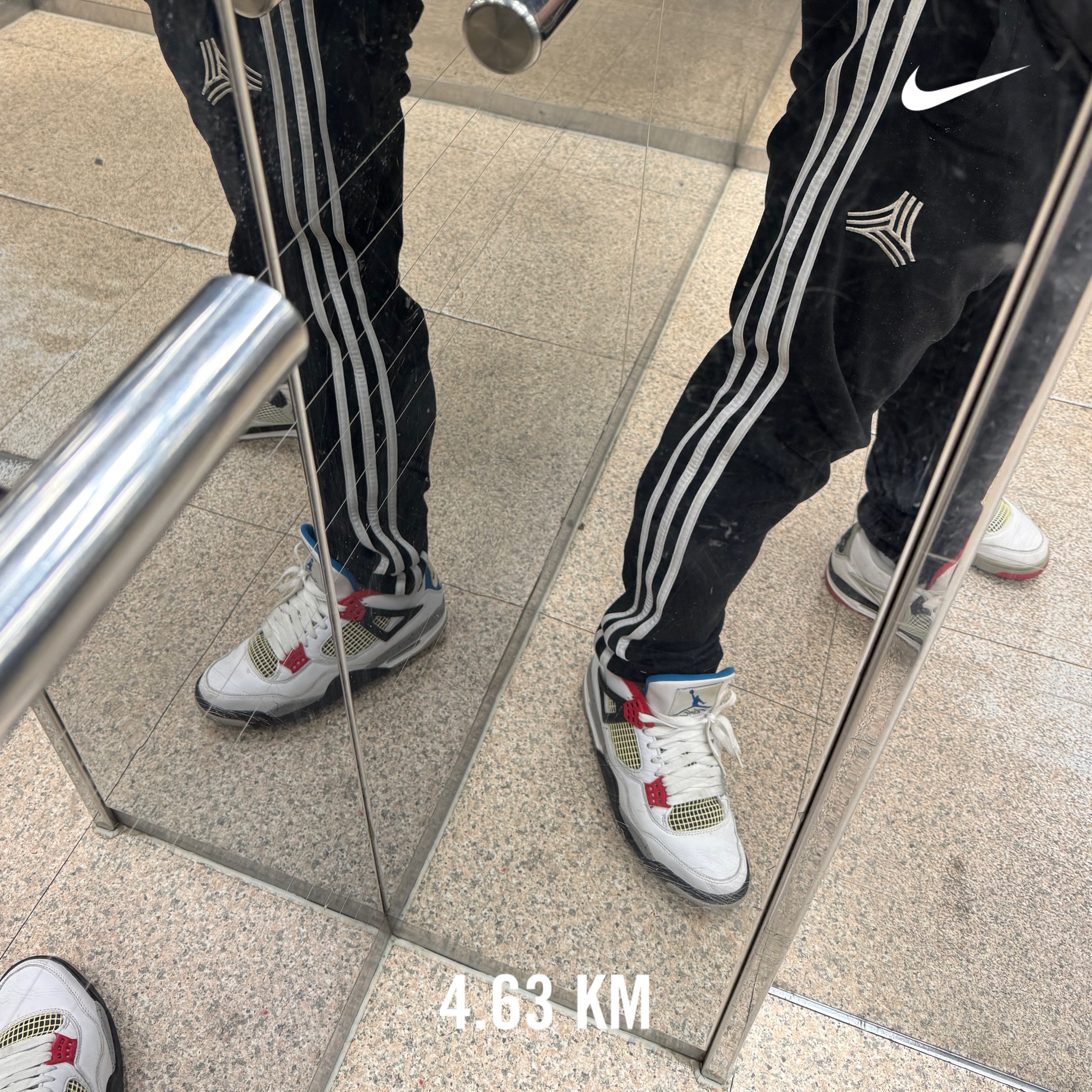 Jordan 4 Retro What The 4 착용 스타일