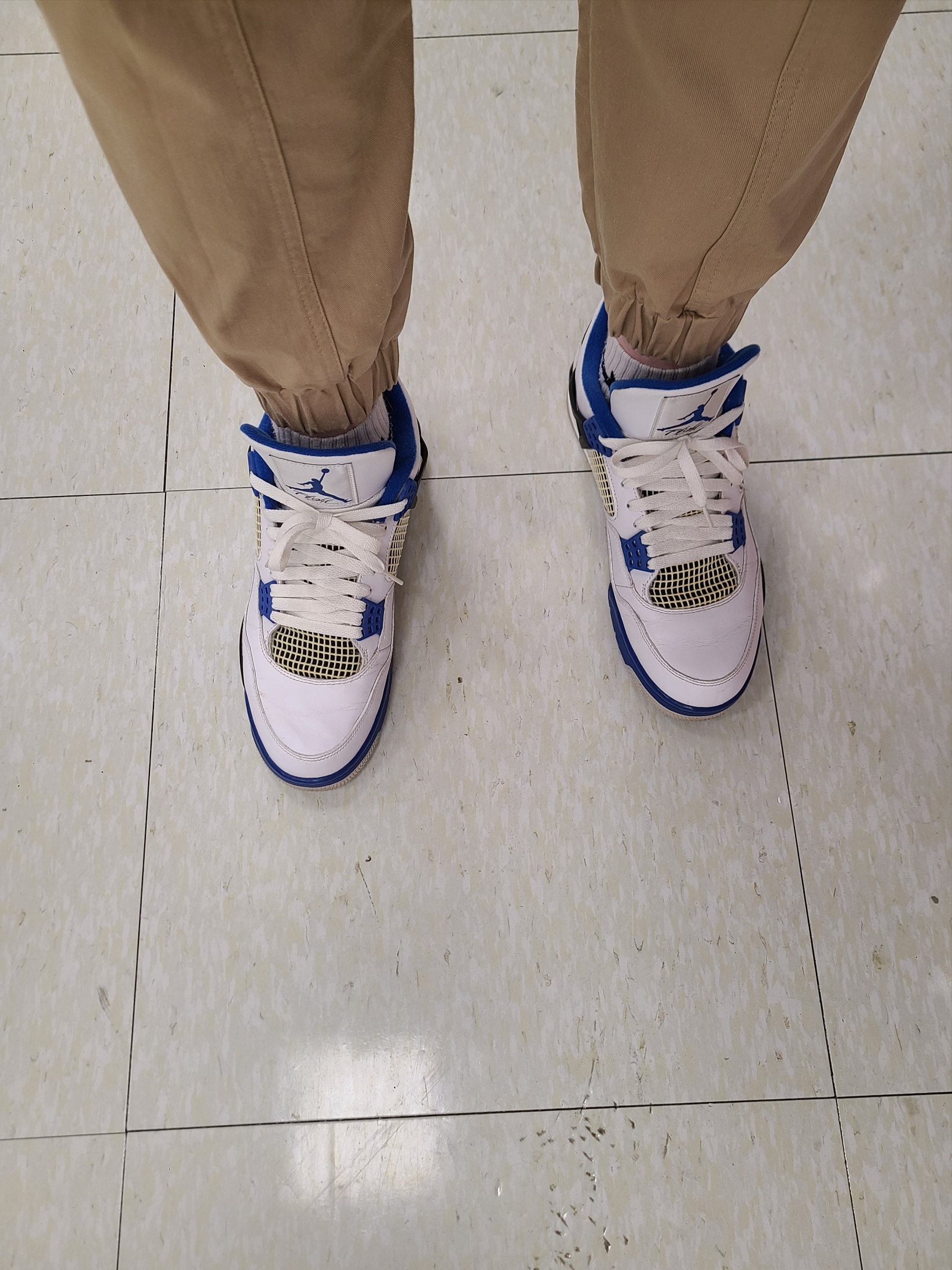 Jordan 4 Retro Motorsports 2017 착용 스타일 - 2