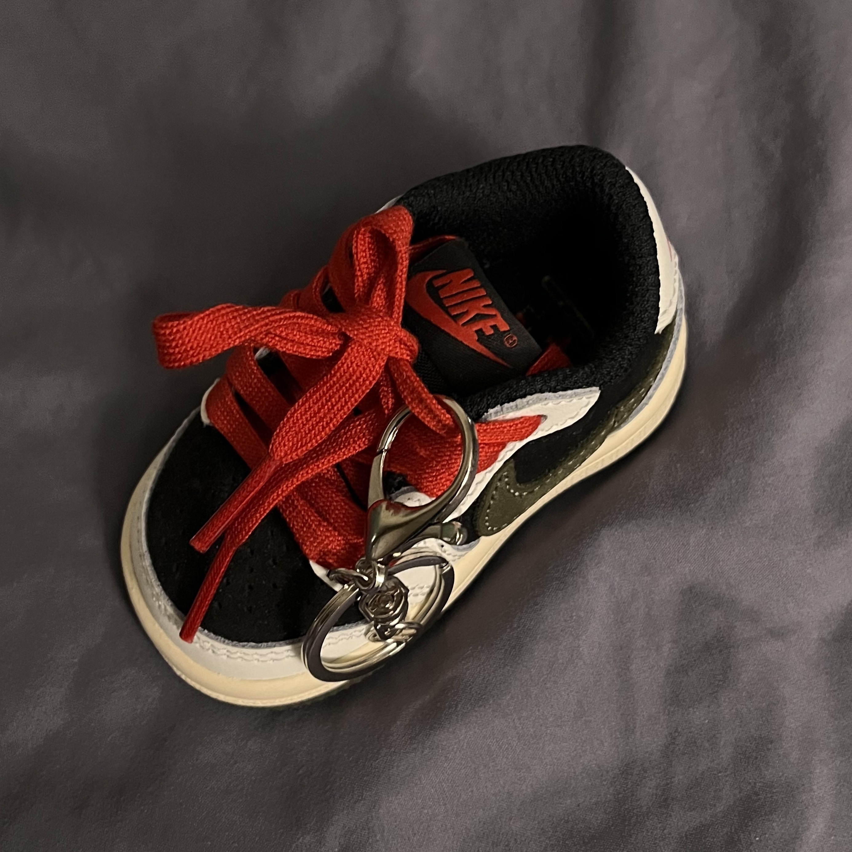 (TD) Jordan 1 x Travis Scott Retro Low OG SP Medium Olive 착용 스타일 - 3