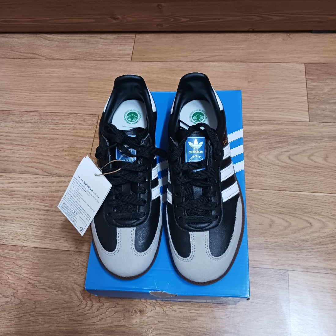 Adidas Samba Vegan Black White, (GS) Jordan 11 Retro 72-10 착용 스타일 - 3