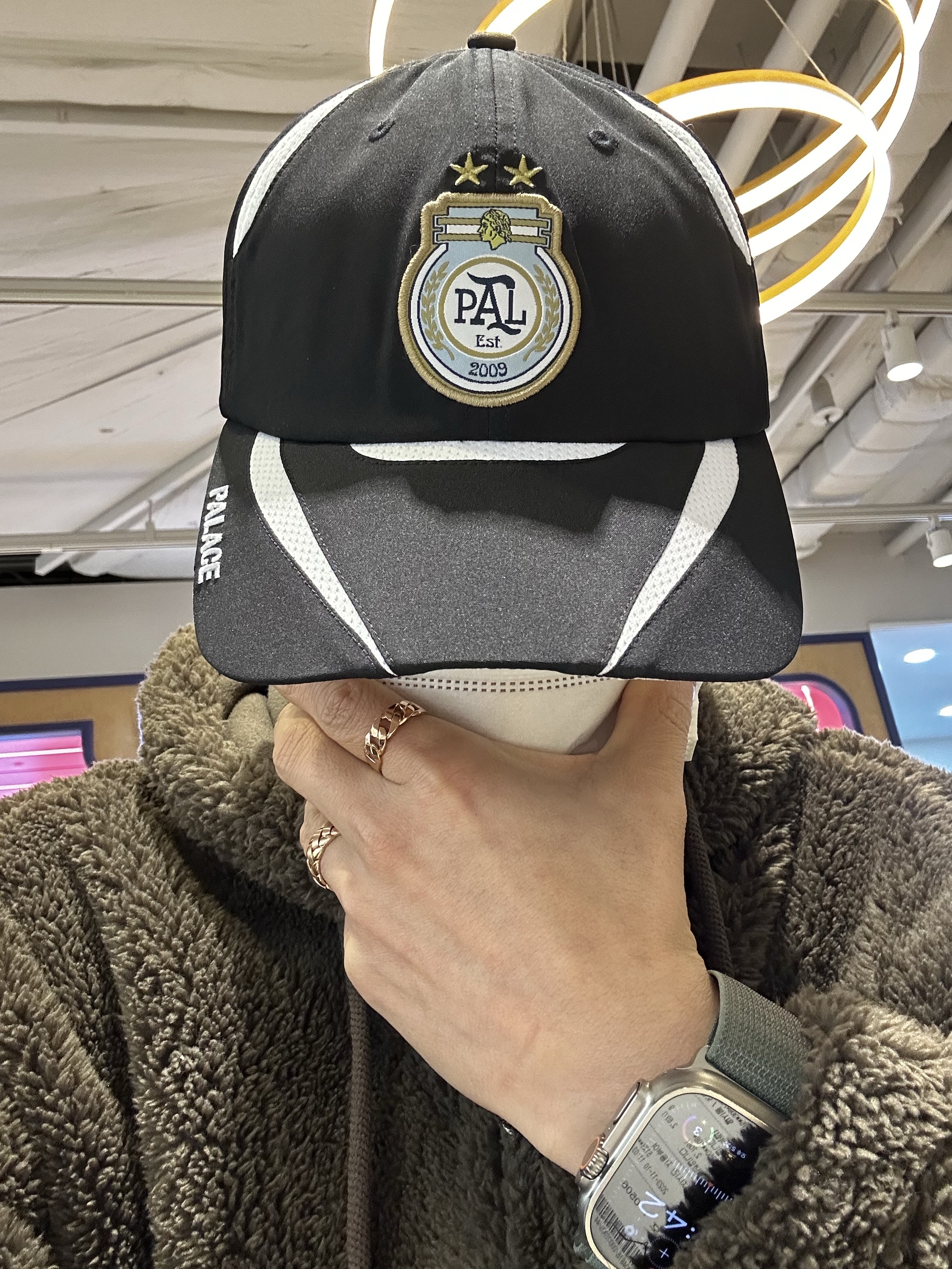 Palace Pro Shell 6-Panel Black - 23FW, Palace Polartec 3M Jogger Black - 23FW 착용 스타일 - 2
