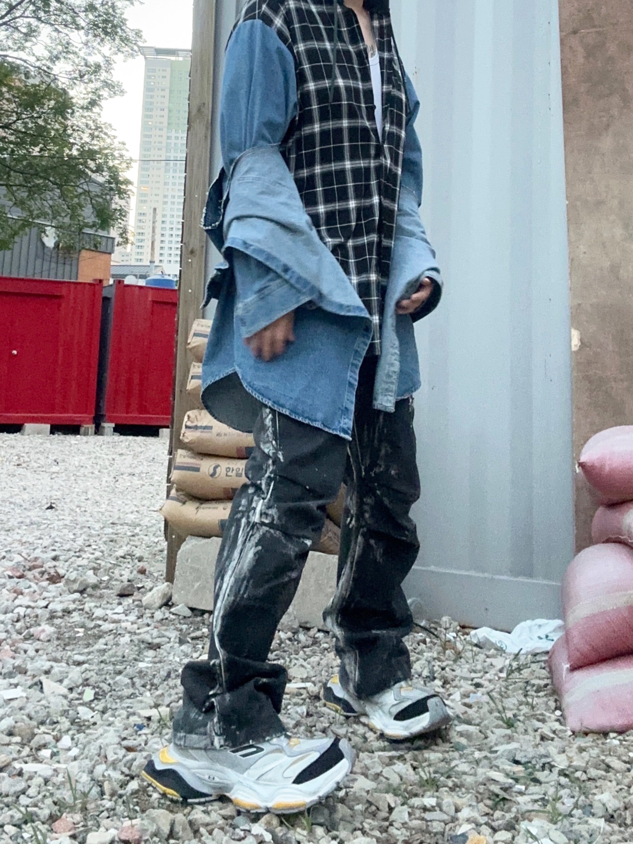Balenciaga Cargo Sneakers Grey Black Yellow, Grailz Flared Zip Cargo Pants Black 착용 스타일 - 2