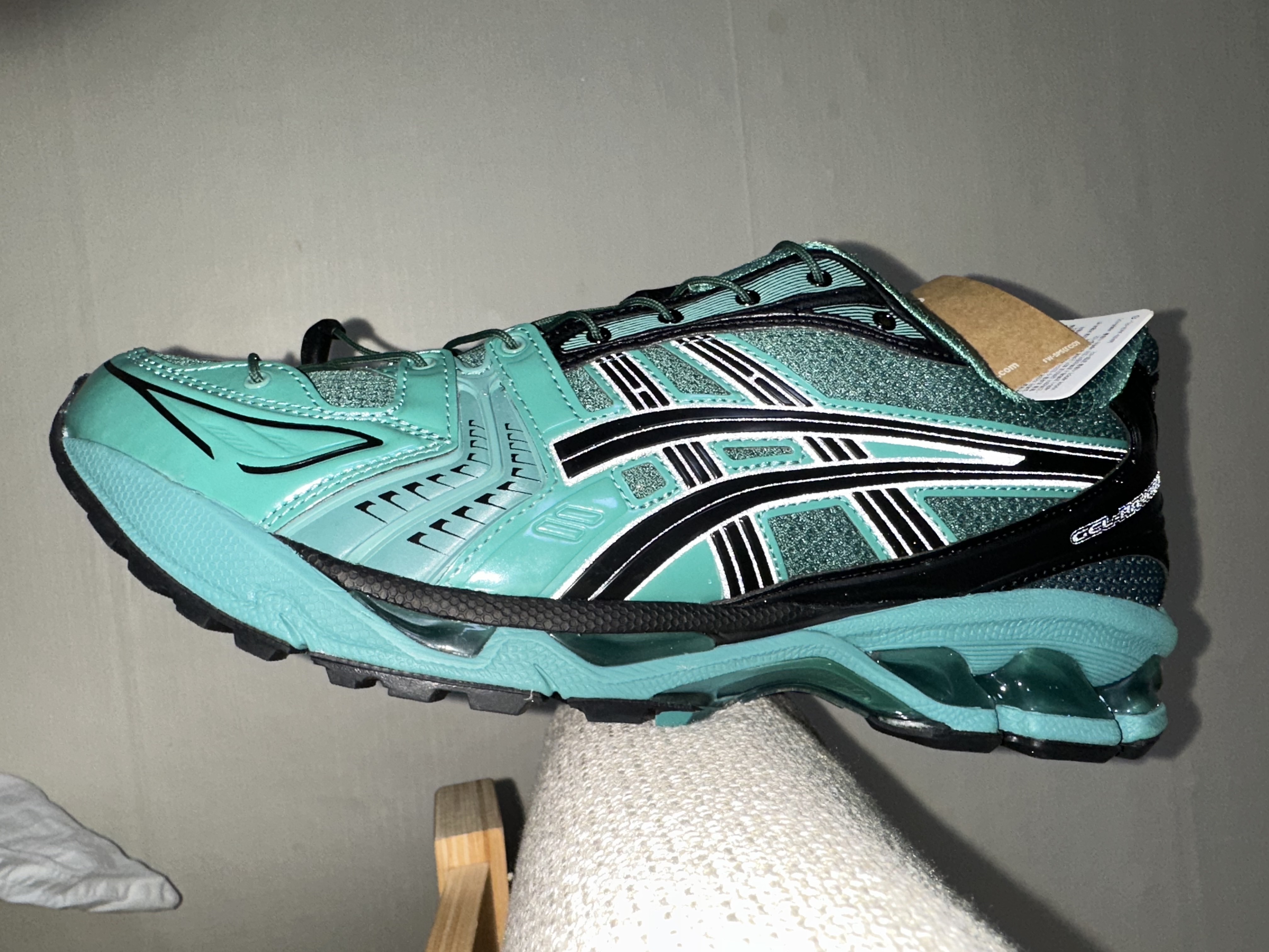Asics x Unaffected Gel-Kayano 14 Uranus Green 착용 스타일