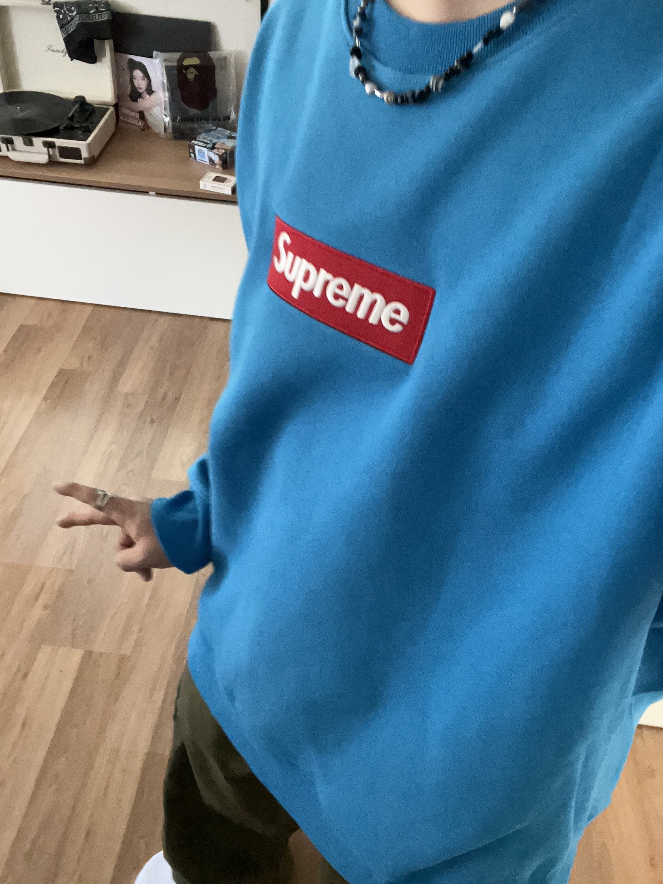 Supreme Box Logo Crewneck Blue - 22FW 착용 스타일