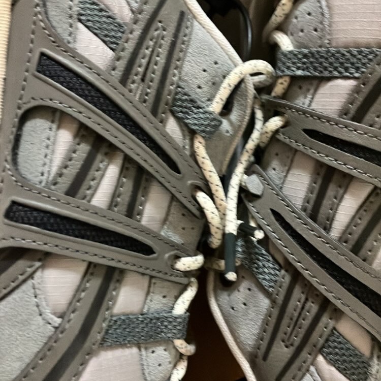 Asics Gel-Sonoma 15-50 Oyster Grey Clay Grey 착용 스타일