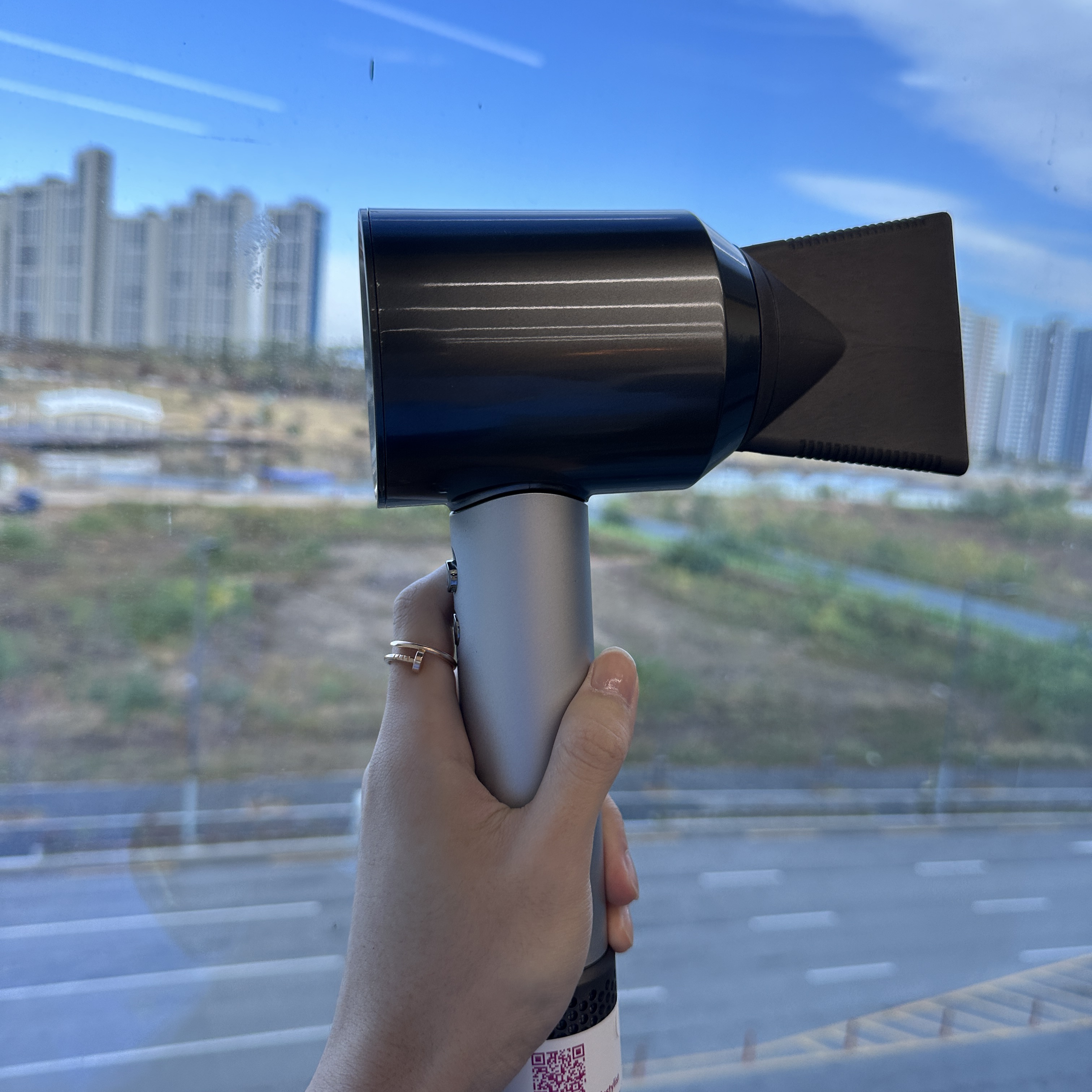 Dyson Supersonic Hair Dryer Professional Silver Nickel (Korean Ver.) 착용 스타일