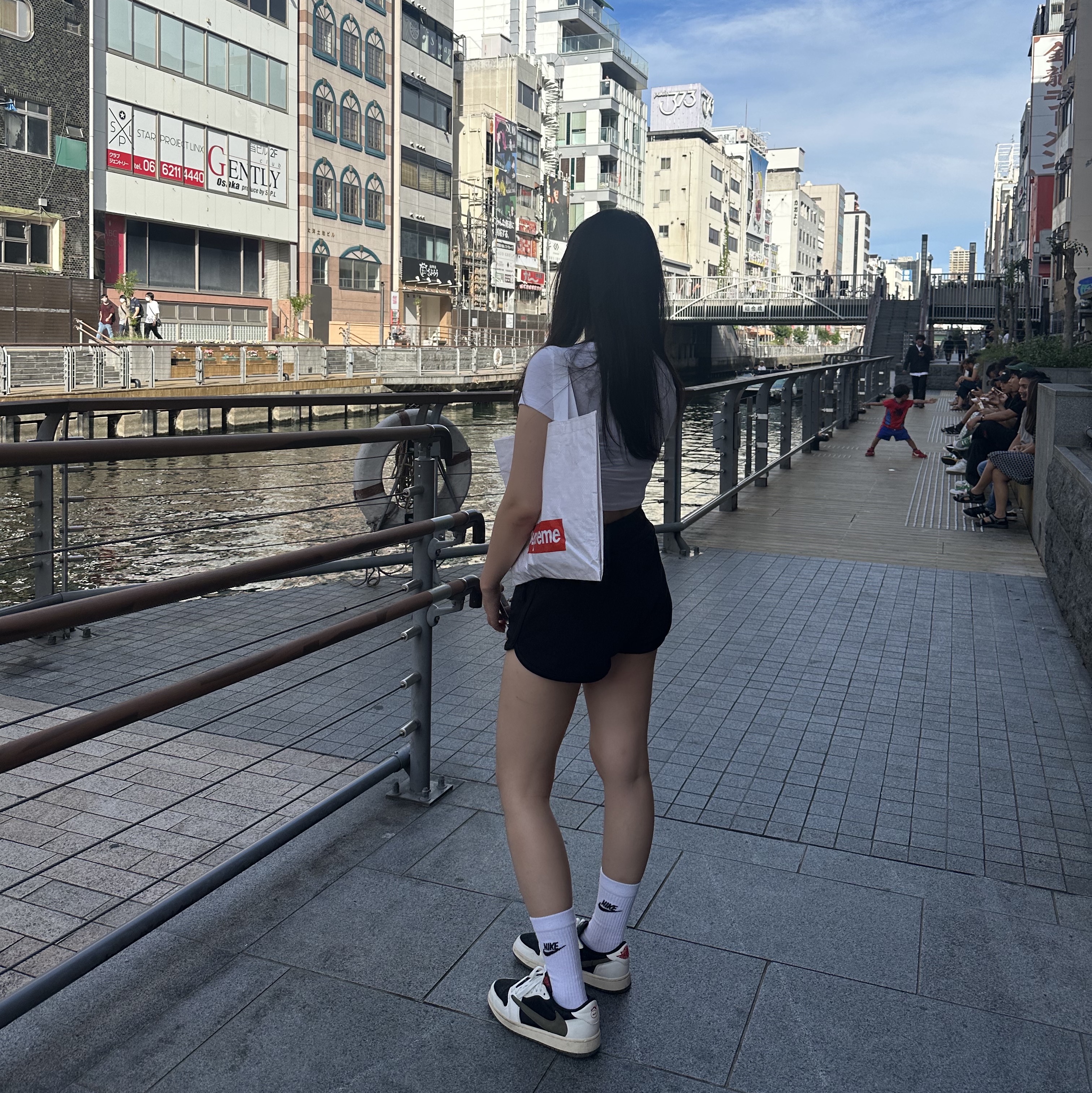 (W) Jordan 1 x Travis Scott Retro Low OG SP Medium Olive 착용 스타일