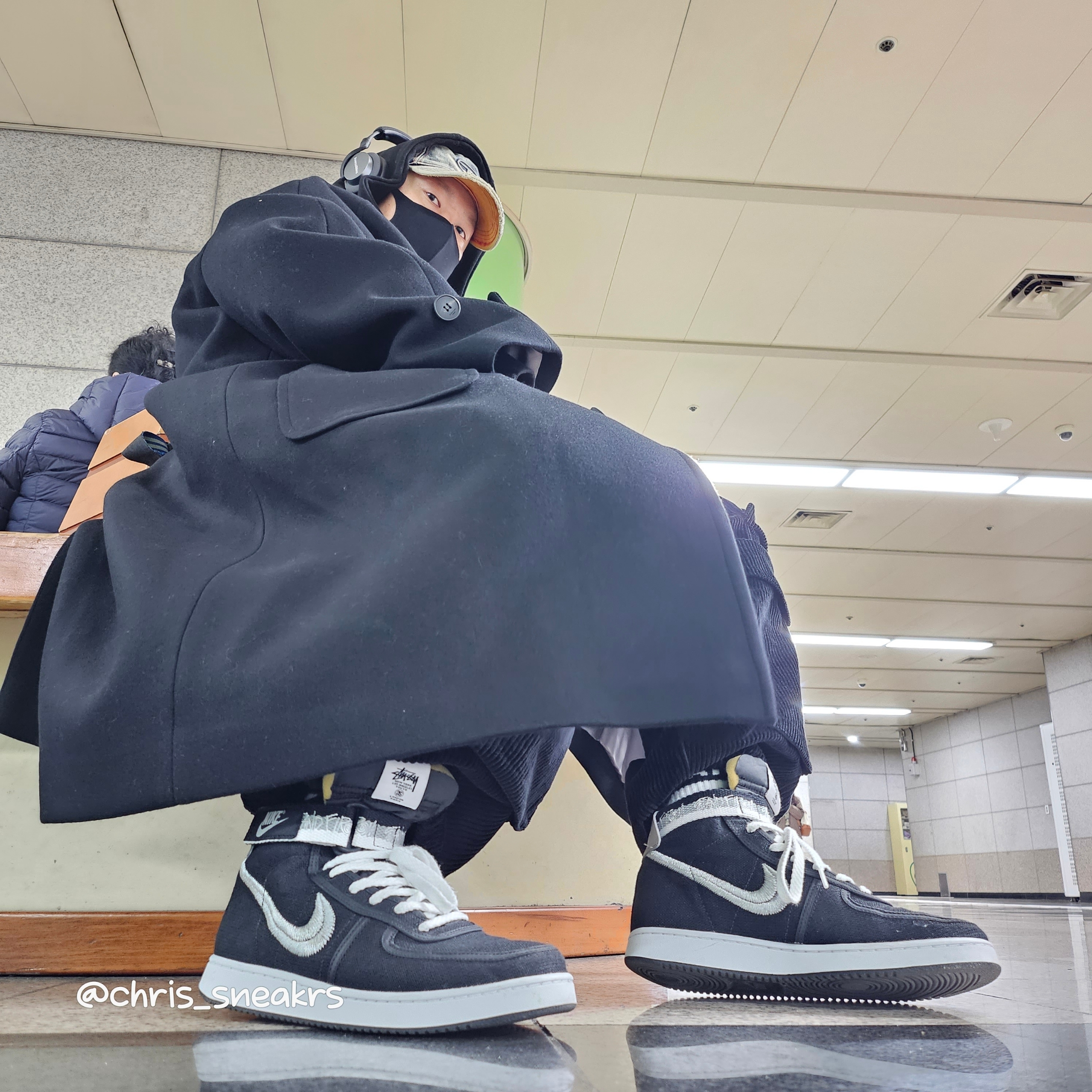 Undermycar Legion.02 Balmacaan Oversized Wool Coat Black, Nike x Stussy Vandal High Black 착용 스타일 - 3
