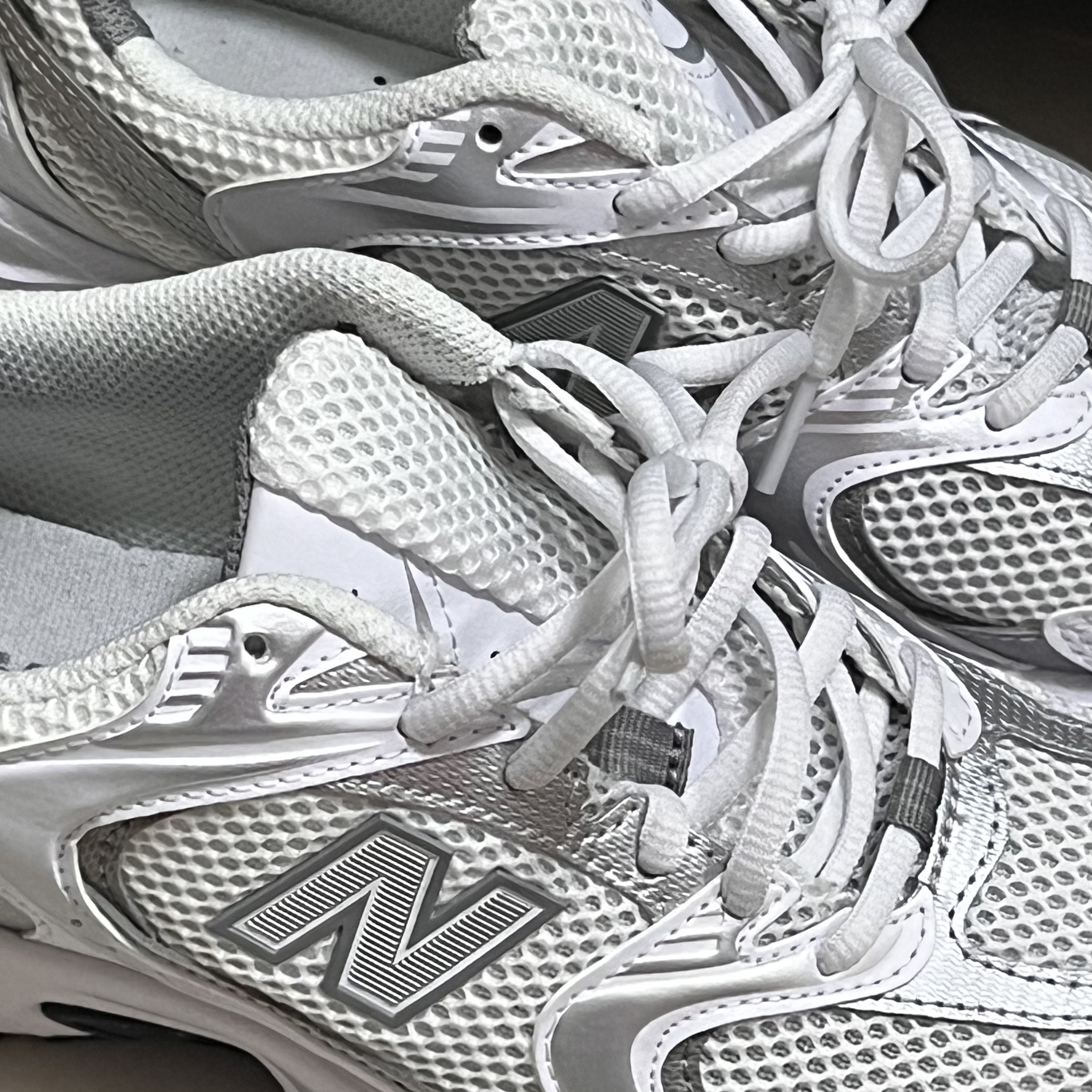 New Balance 530 White 착용 스타일