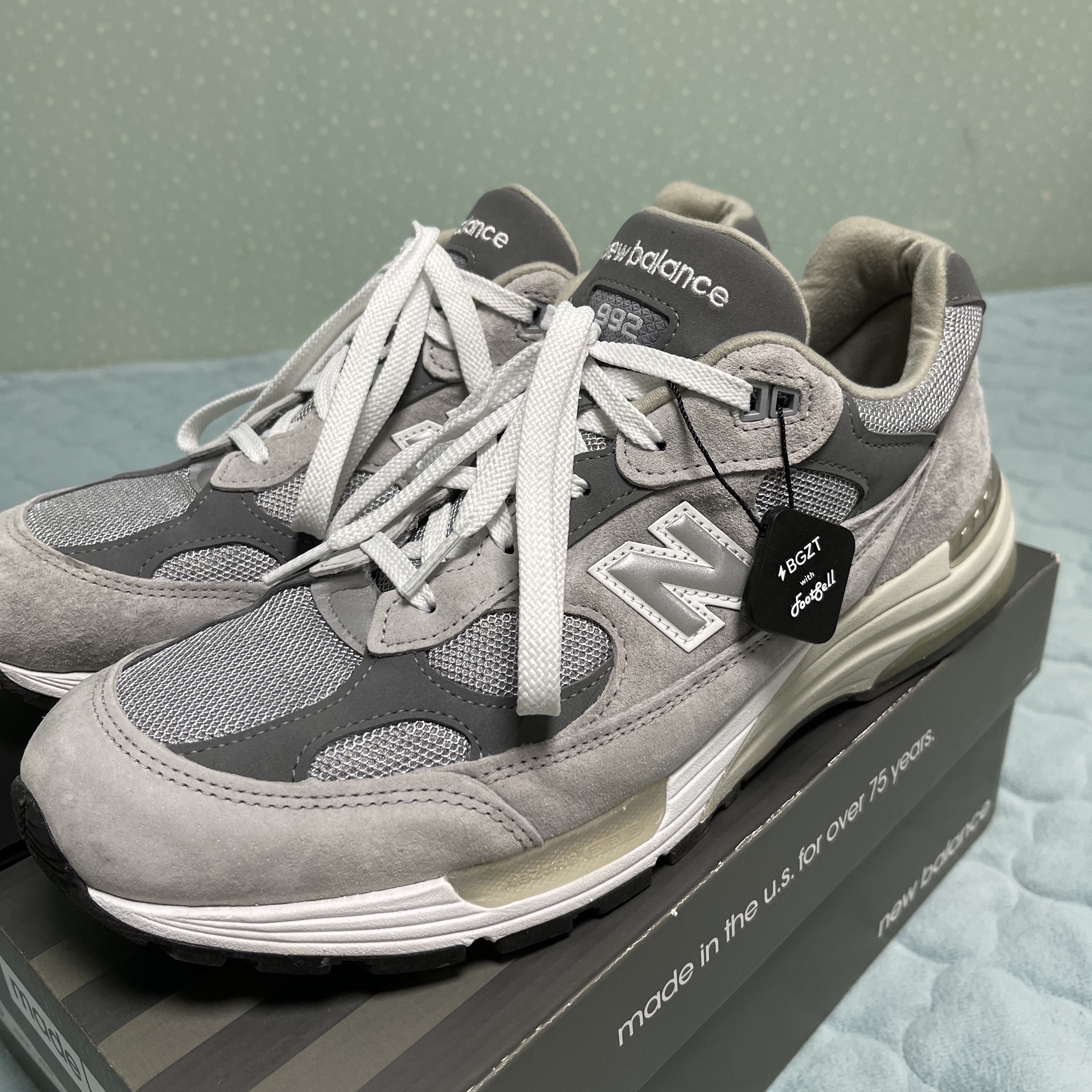 New Balance 992 Made in USA Grey - D Standard 착용 스타일